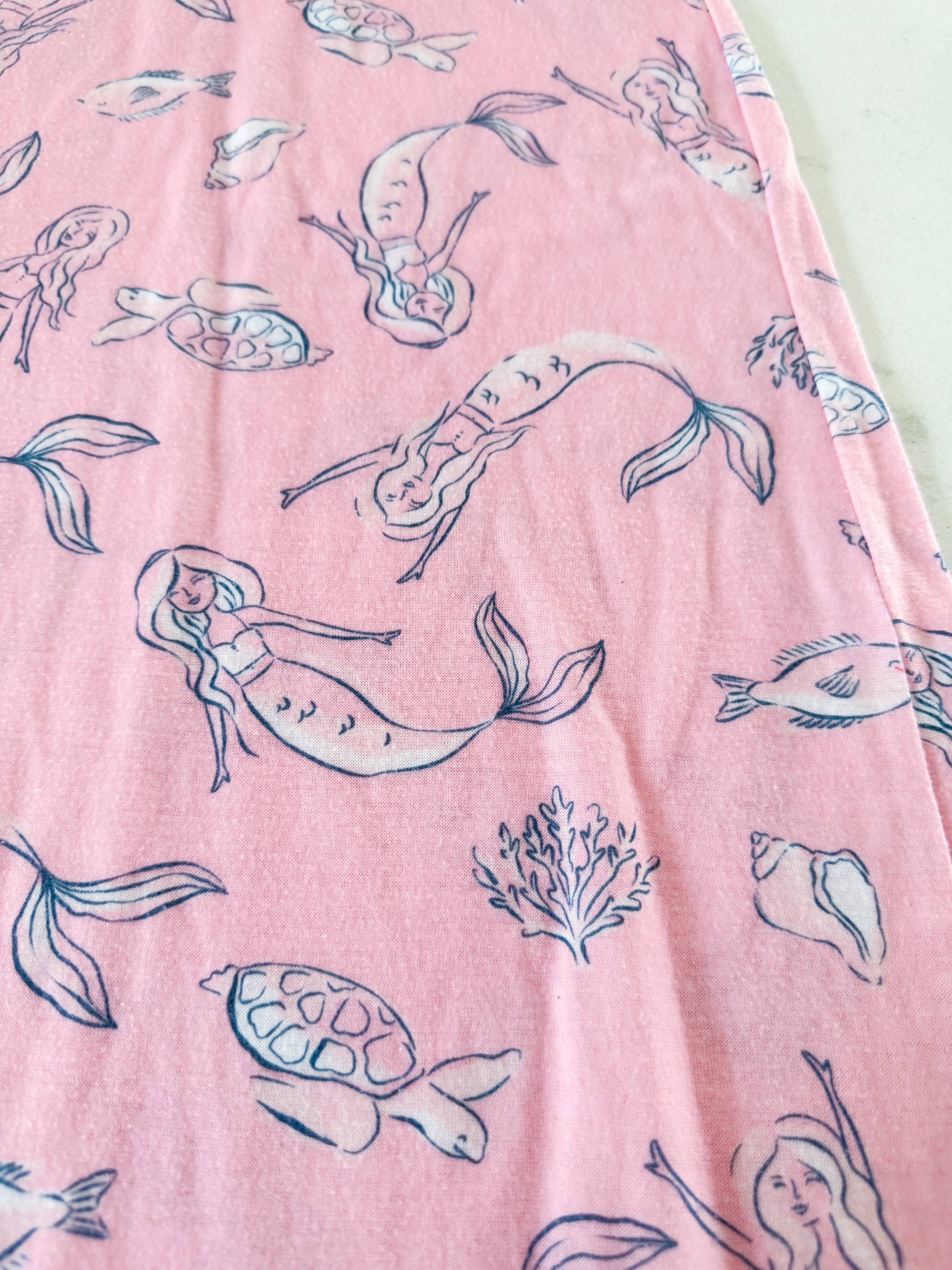 Carters- 4-5Y- PLAY- pink short sleeve nightgown with mermaid pattern