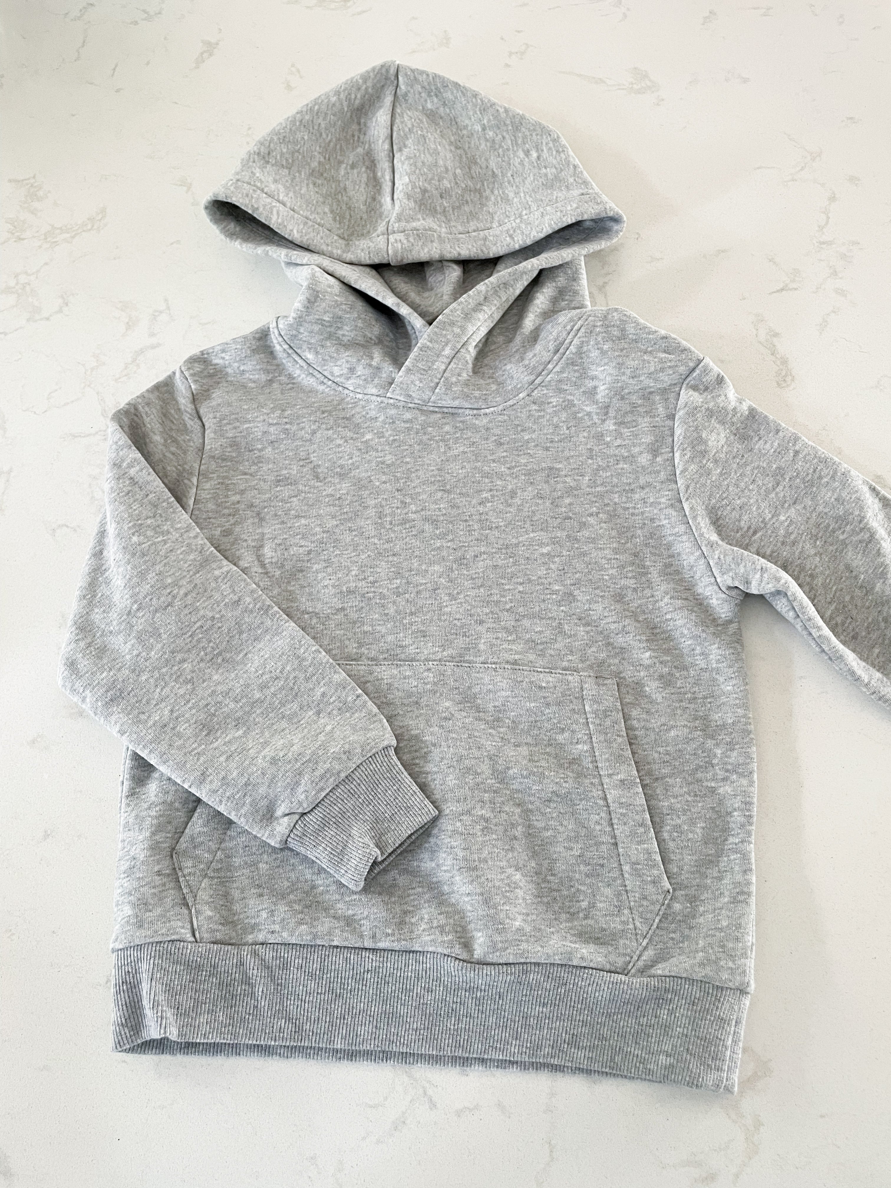 H&M- 5/6Y- grey hoodie