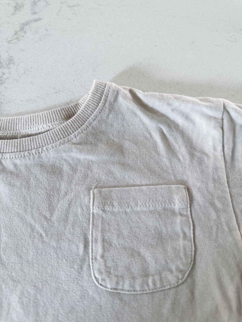 Zara-9-12m- GUC- cream long sleeve shirt with pocket