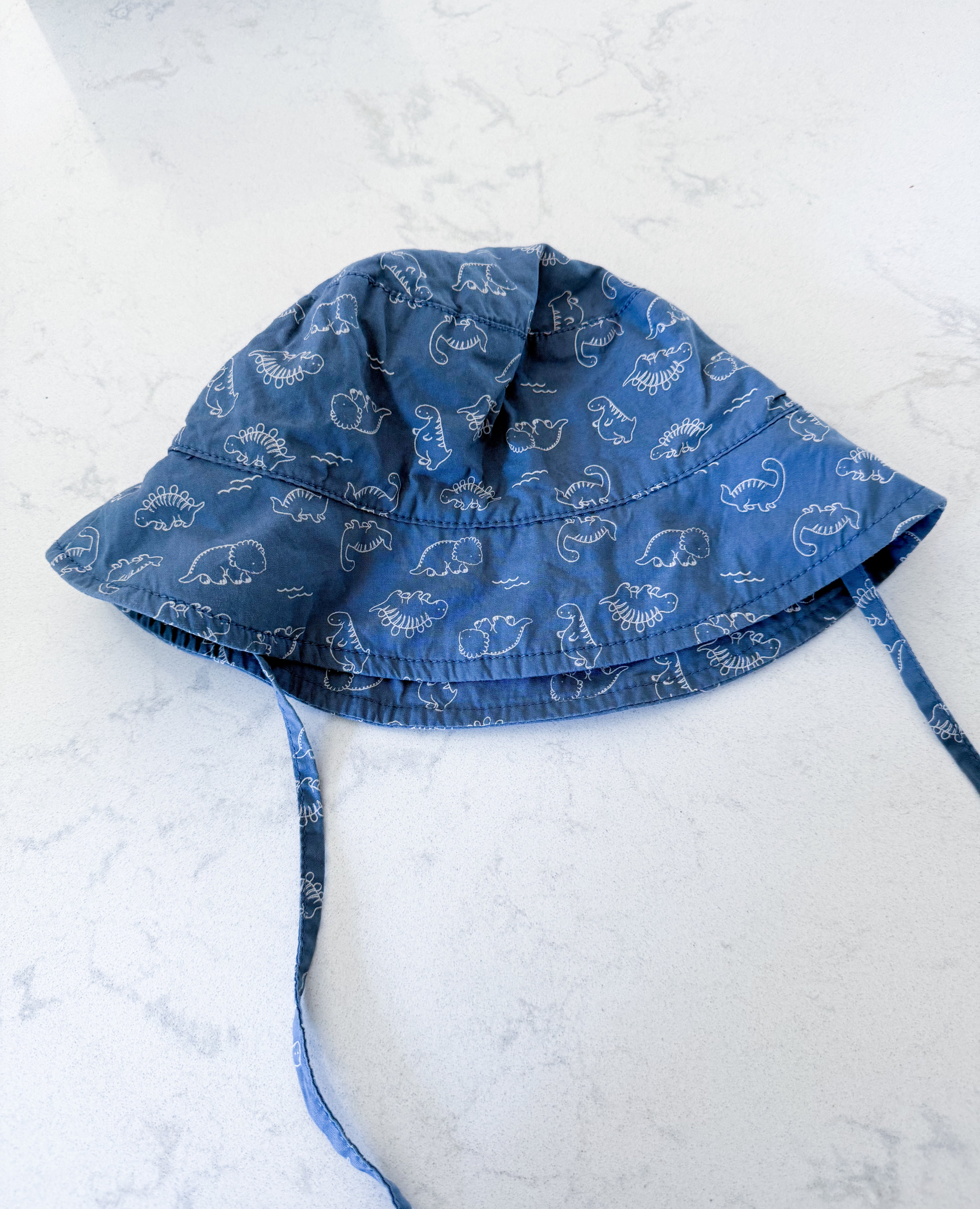 H&M- 3T- GUC- blue sun hat with dinosaur pattern
