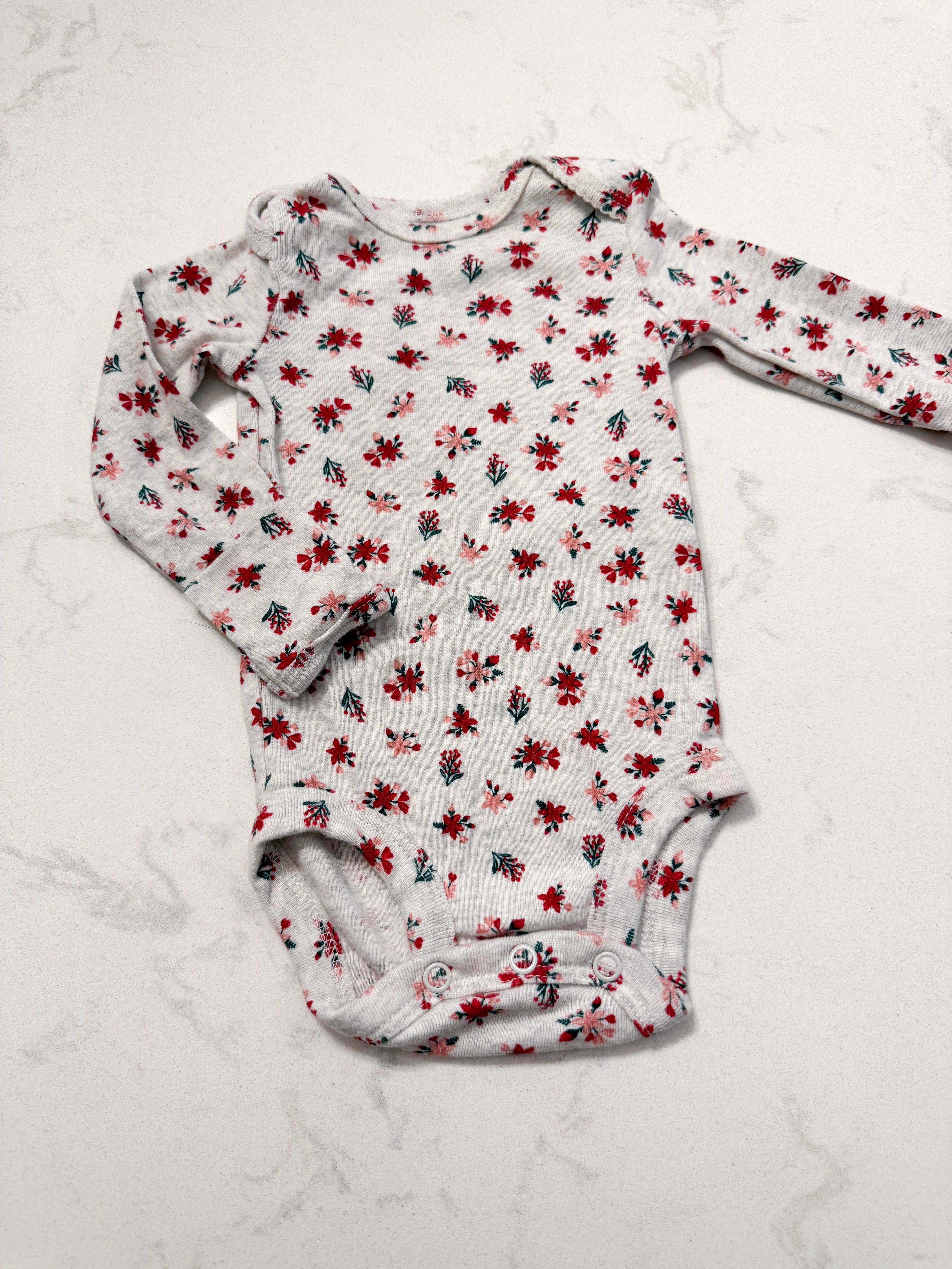 Carter’s- 3m- GUC- light grey long sleeve bodysuit with florals