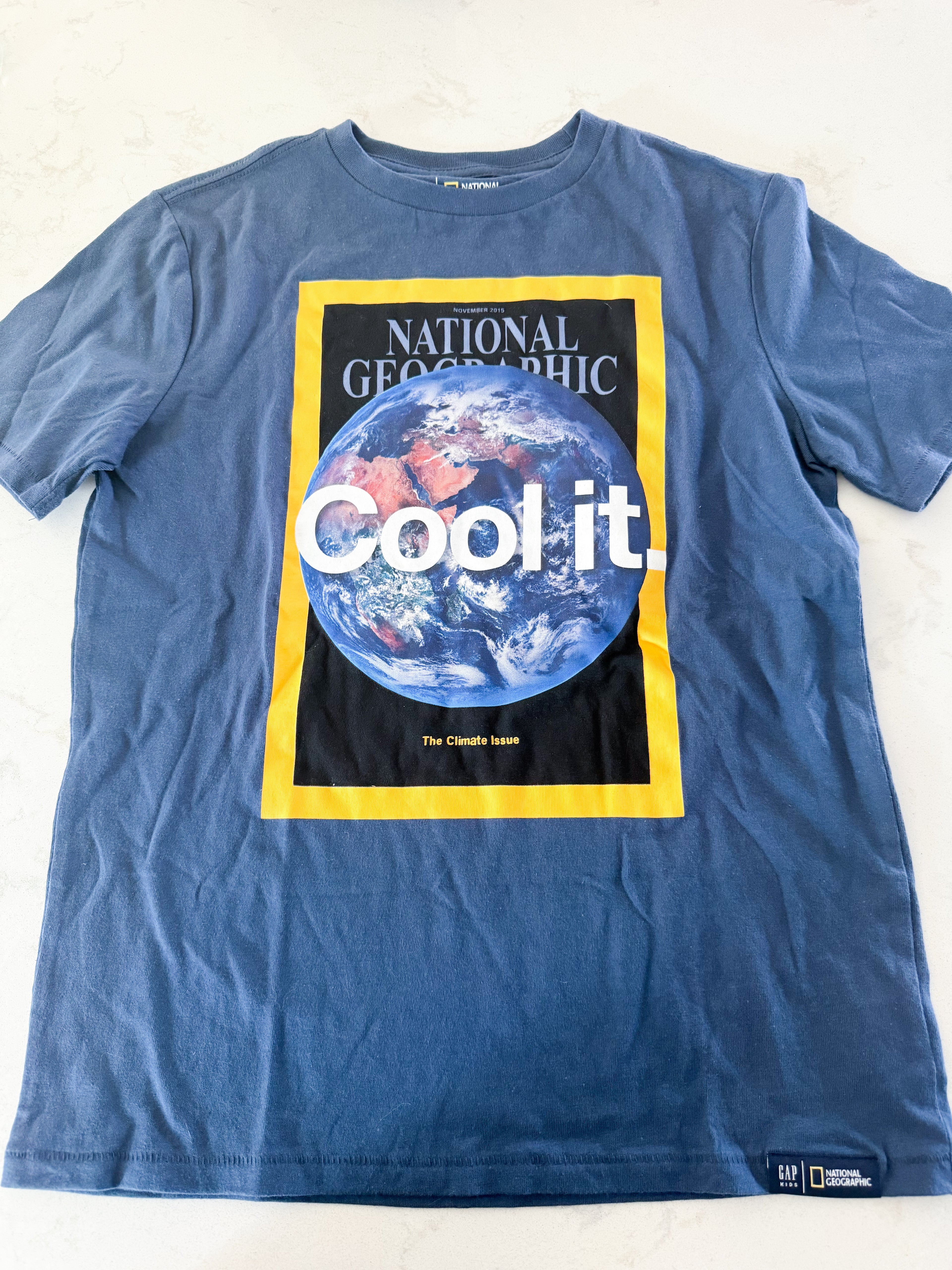 Gap Kids- XL (12-14Y)- VGUC- slate blue National geographic t shirt with magazine on front