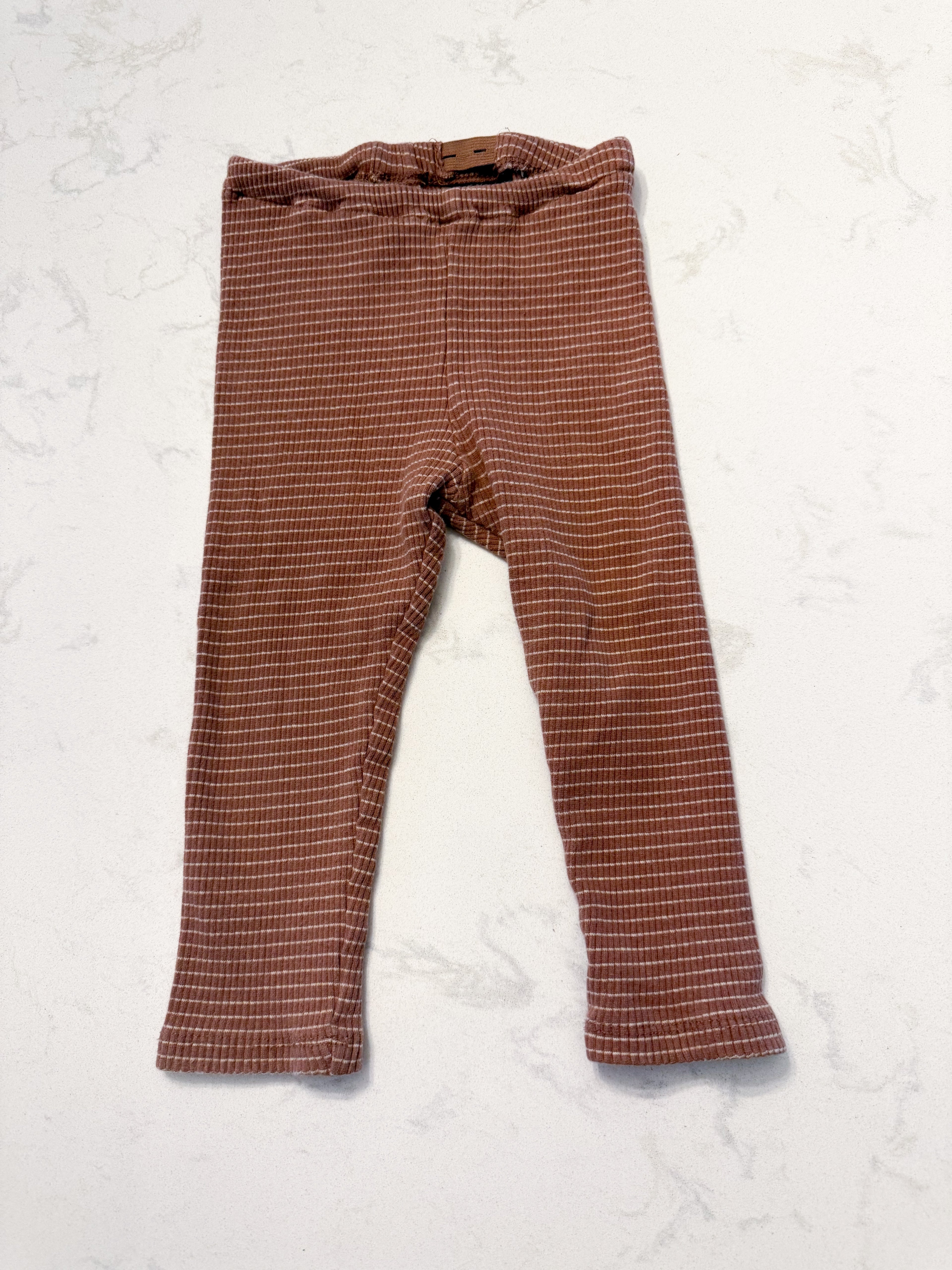H&M- 12-18m- GUC- brown ribbed leggings with thin white stripes