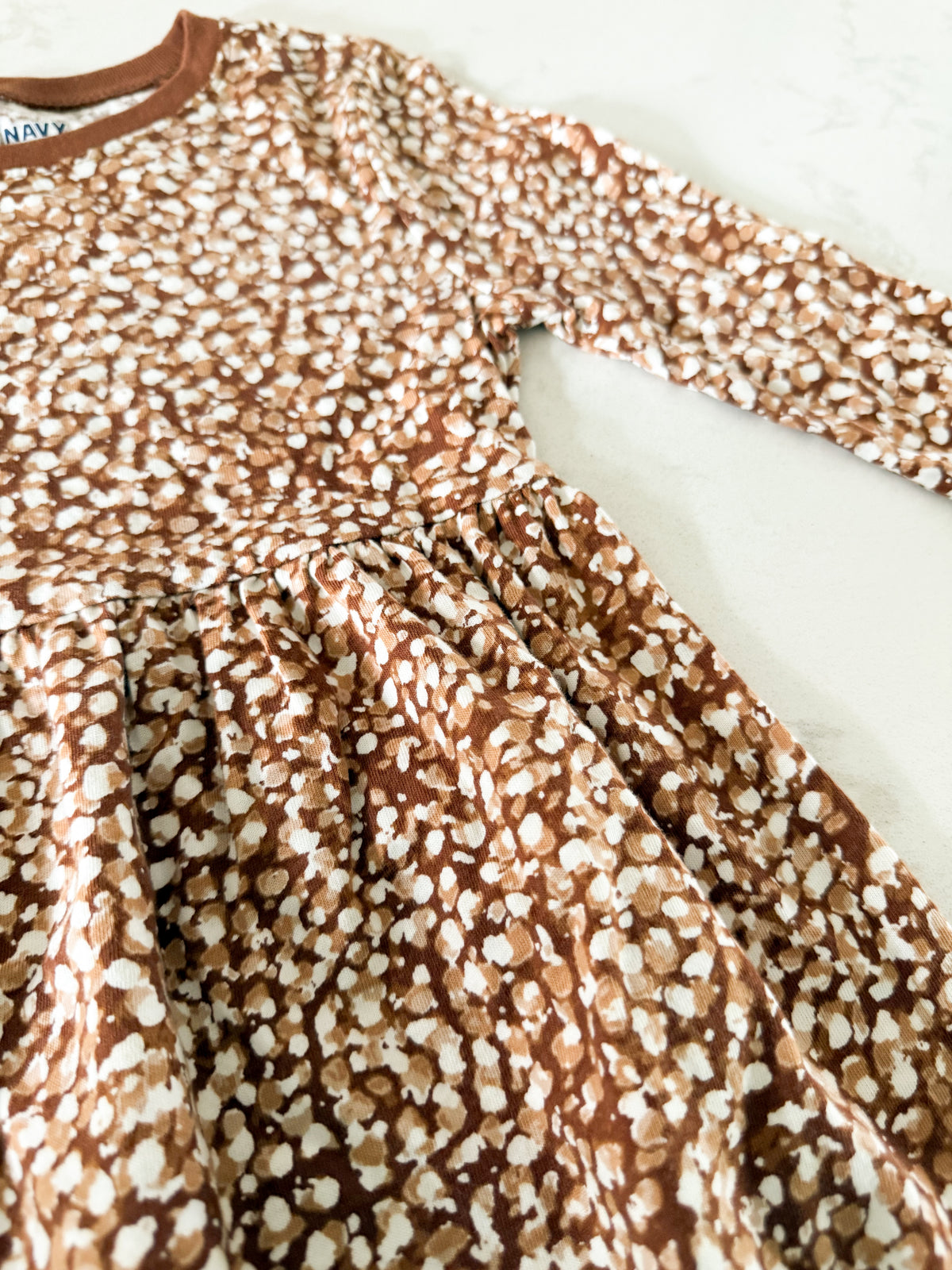 Old Navy- 4T- VGUC- long sleeve brown and white patterned dress