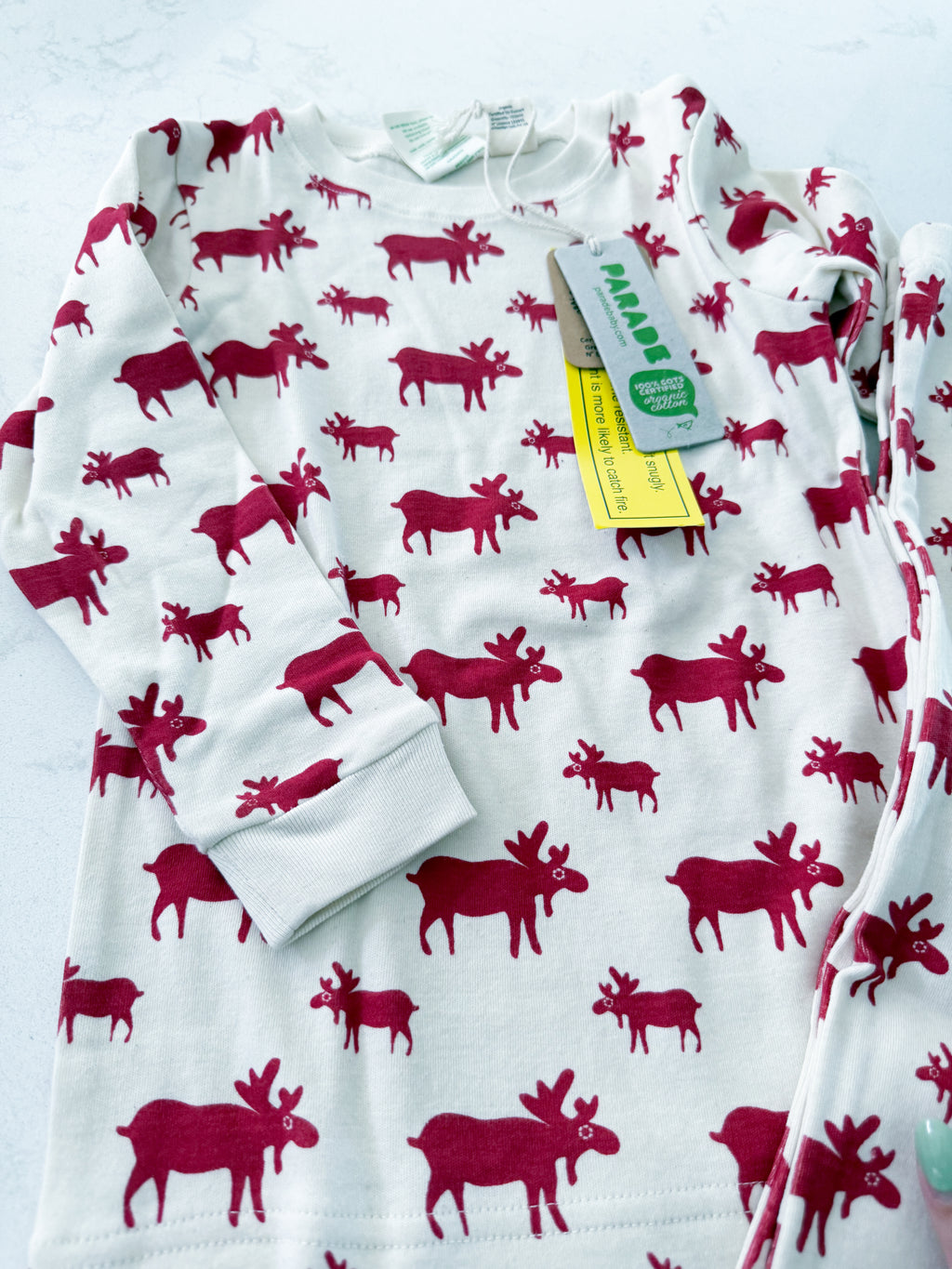 Parade Organics- fits 5T- BNWT- cream coloured two piece pajamas with red moose