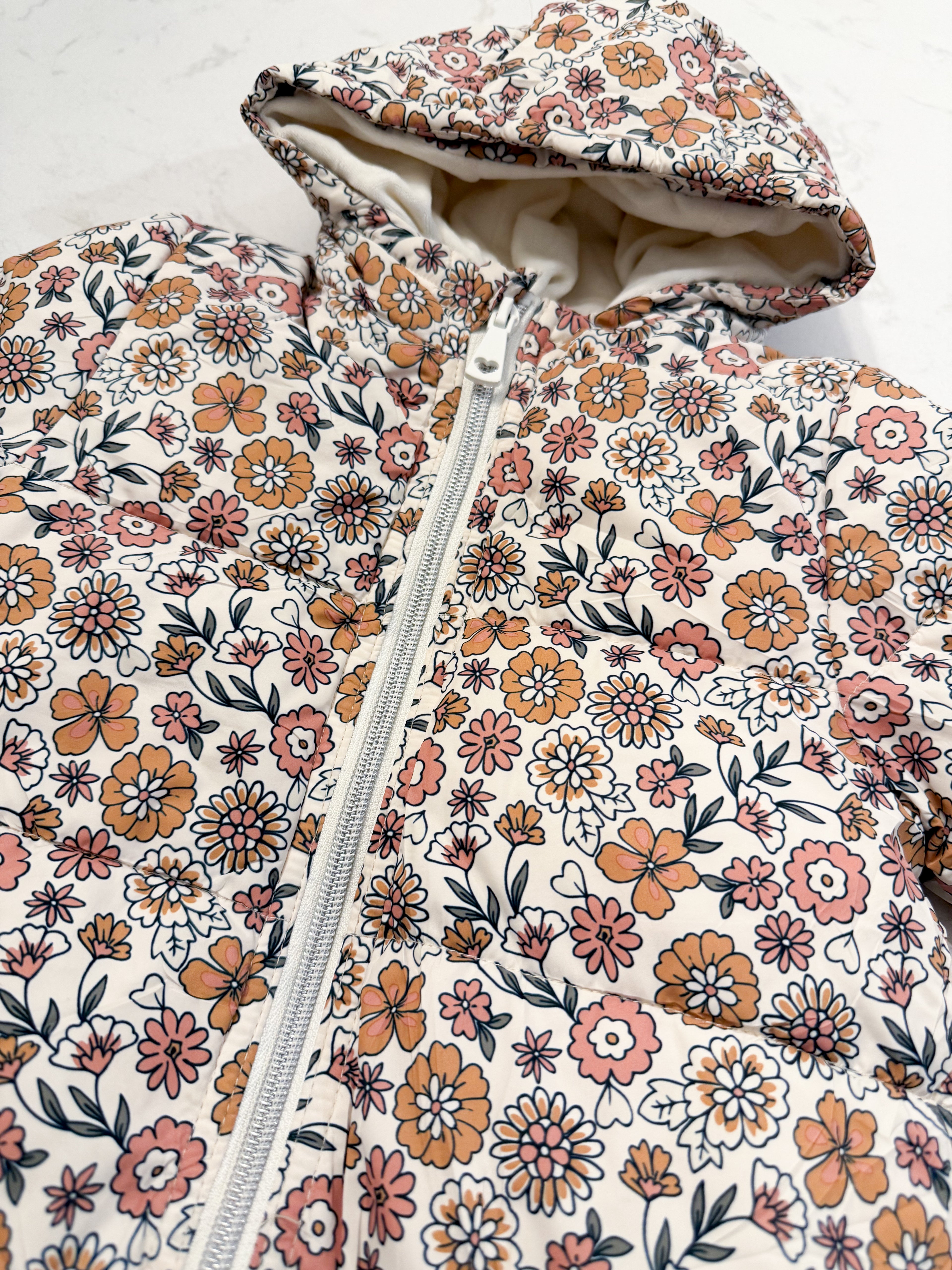 Vertbaudet-9m- VGUC- cream coloured floral snowsuit