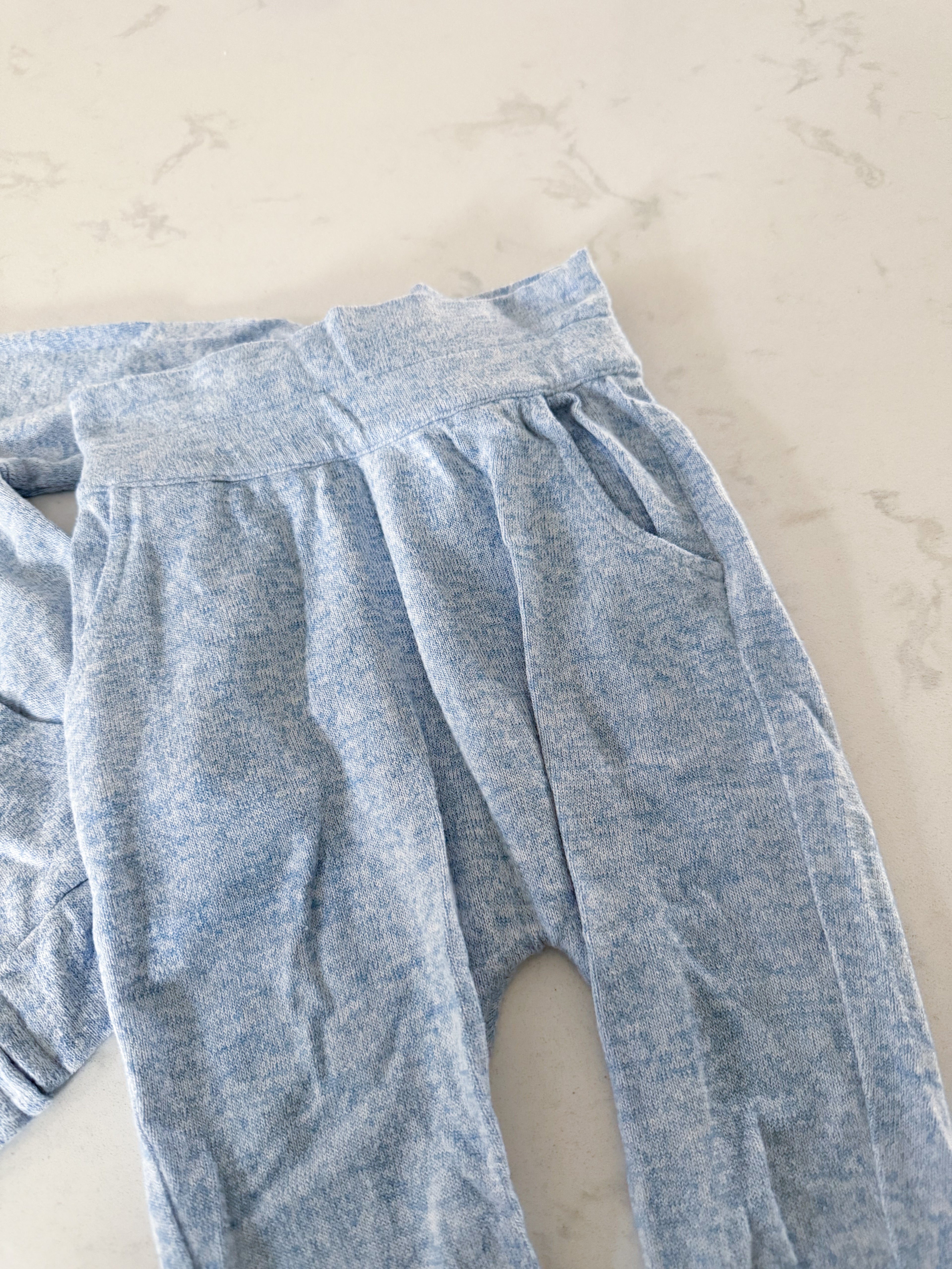 Baby Gap- 6-12m- VGUC- light blue slouchy knit set