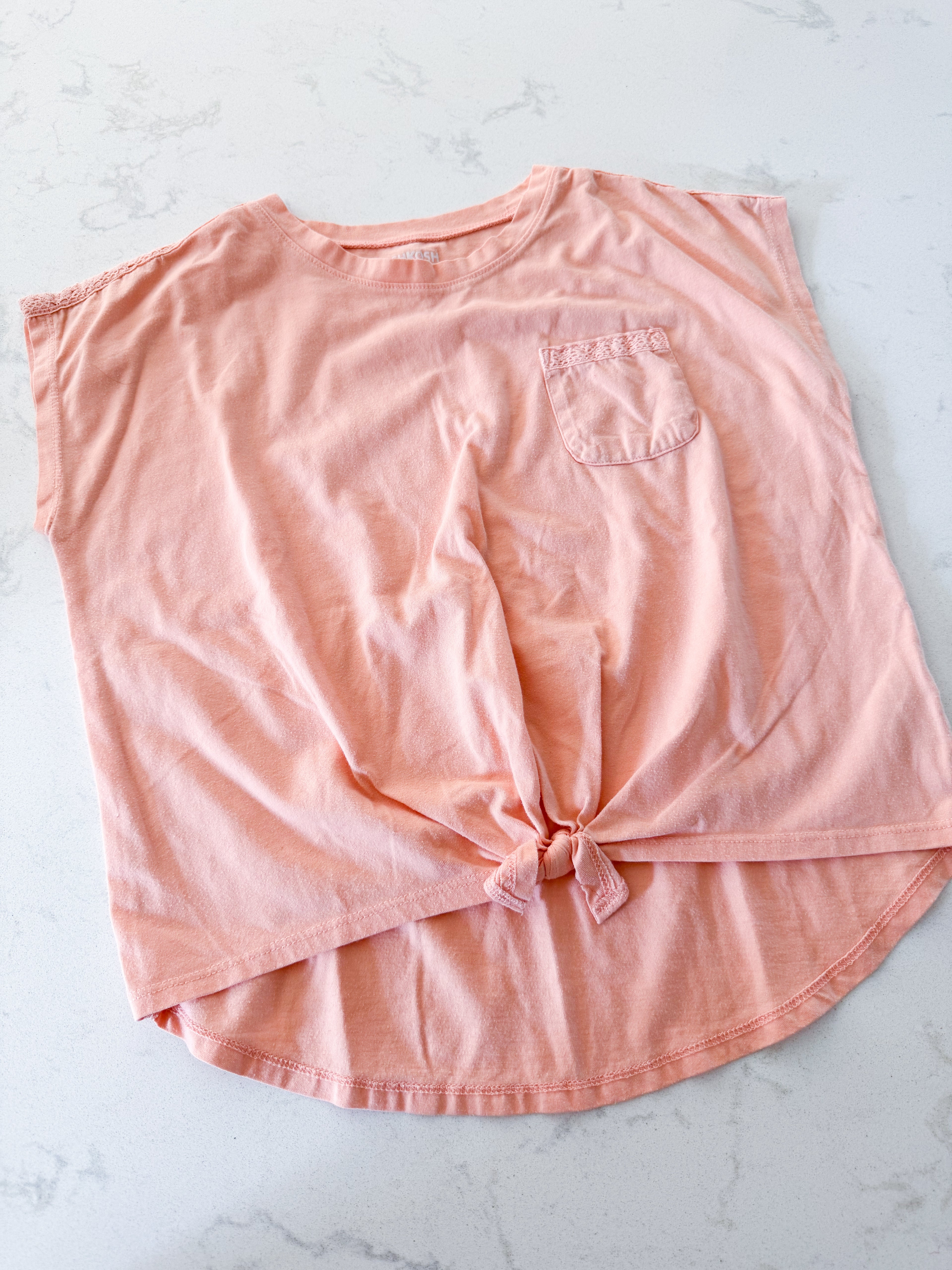 Oshkosh- 10Y- GUC- peach coloured baggy crop shirt