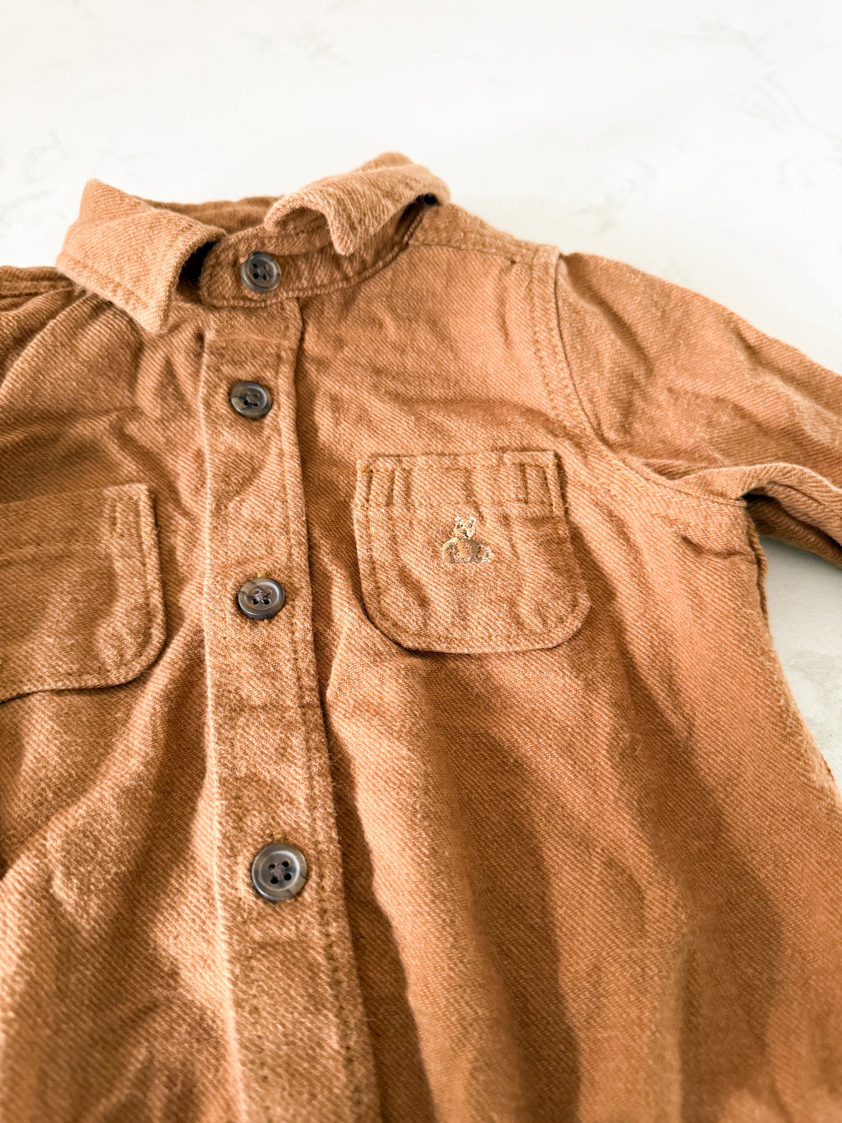 Gap- 3-6m- GUC- brown collared button up bodysuit