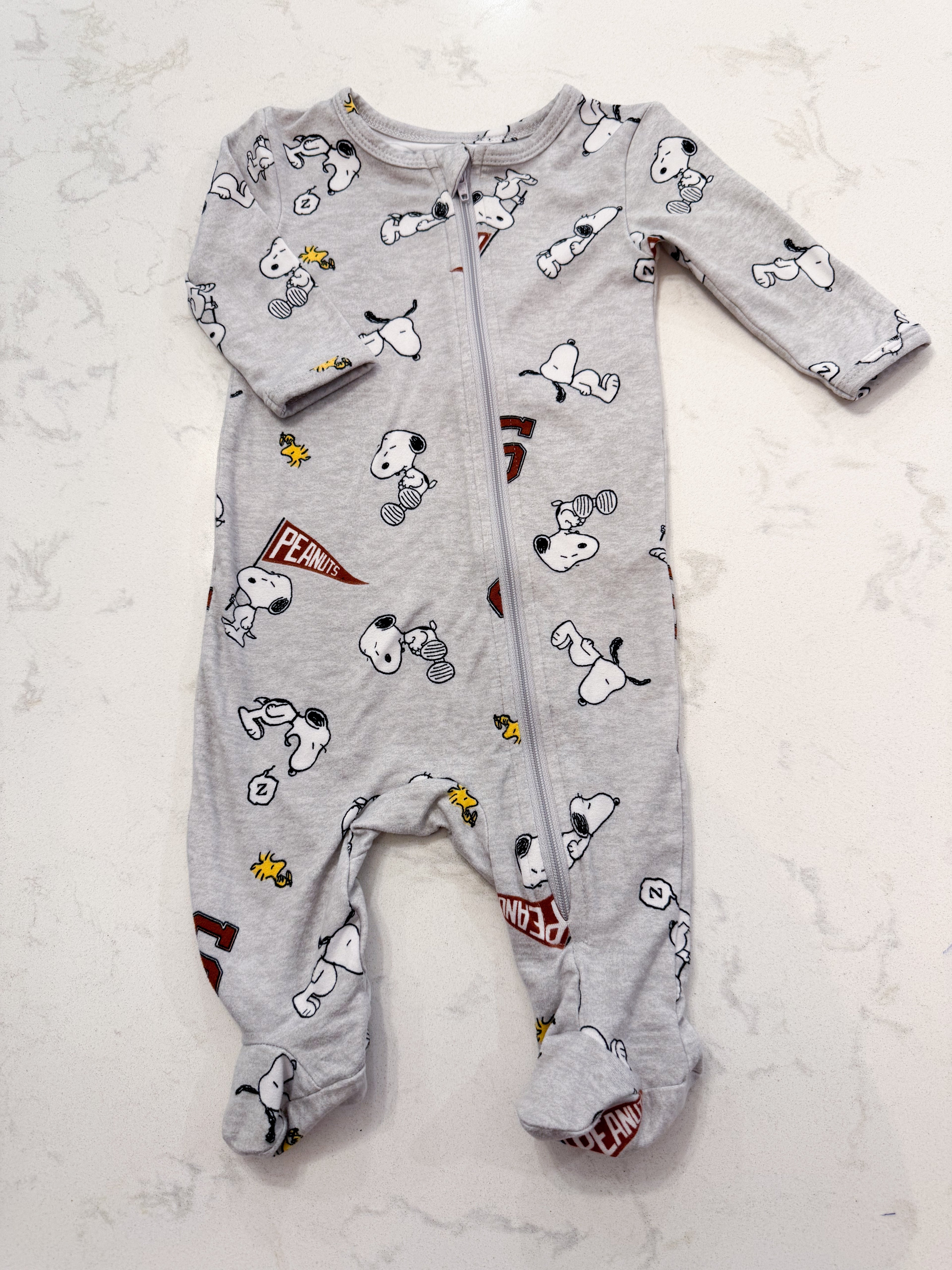 Peanuts- 0-3m- VGUC- light grey zip up footie pajamas with snoopy graphics
