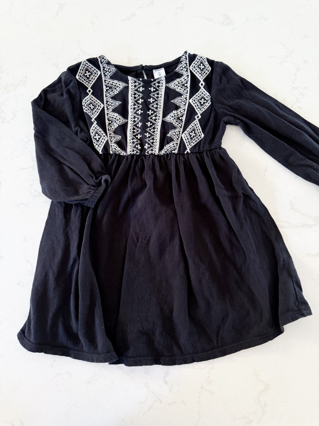 Old Navy- 3T- VGUC- embroidered black muslin dress