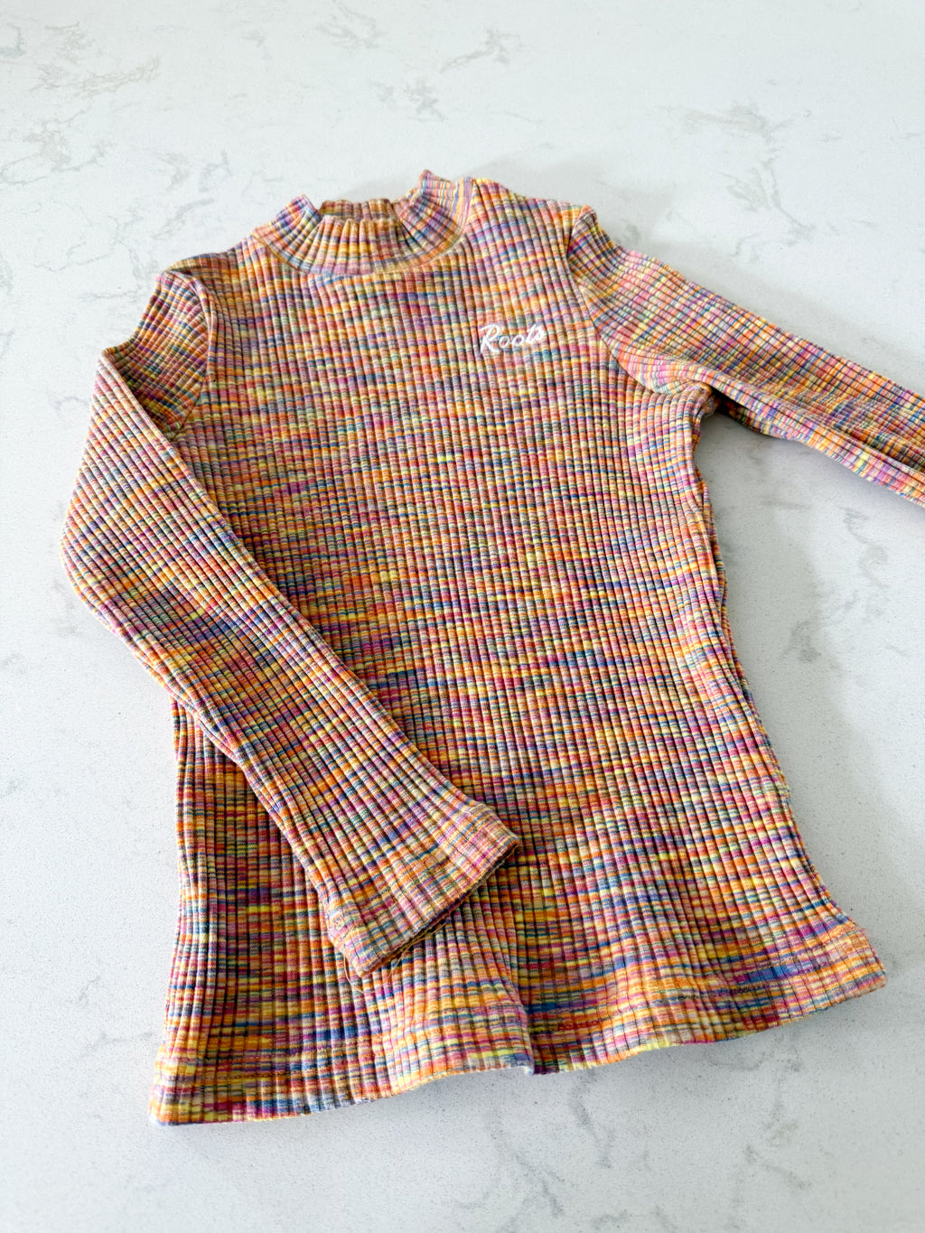 Roots- 4T- VGUC- ribbed multicoloured long sleeve high collar shirt with embroidered Roots logo