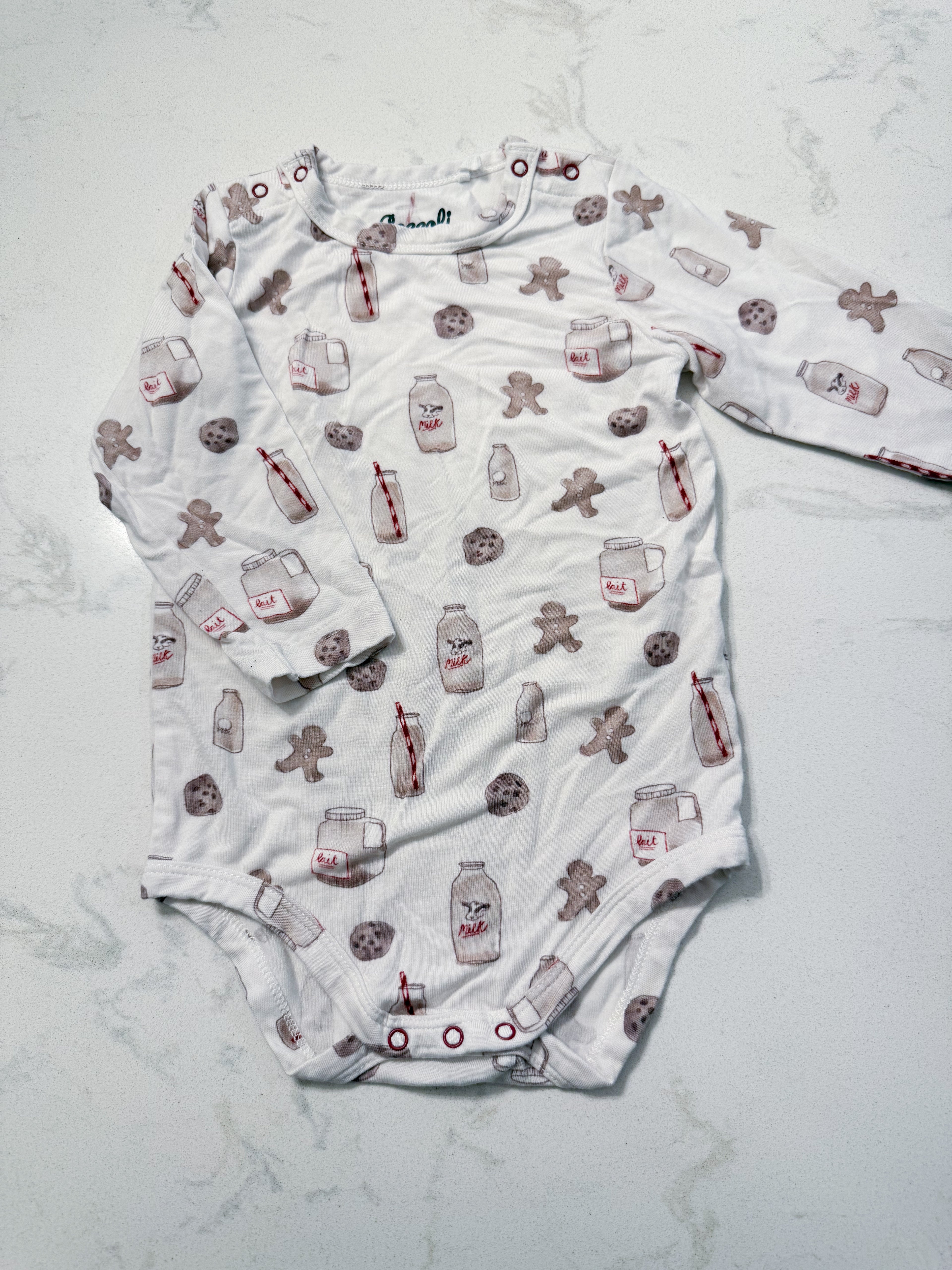 Coccoli- 6m- VGUC- bamboo white bodysuit with milk and cookie pattern