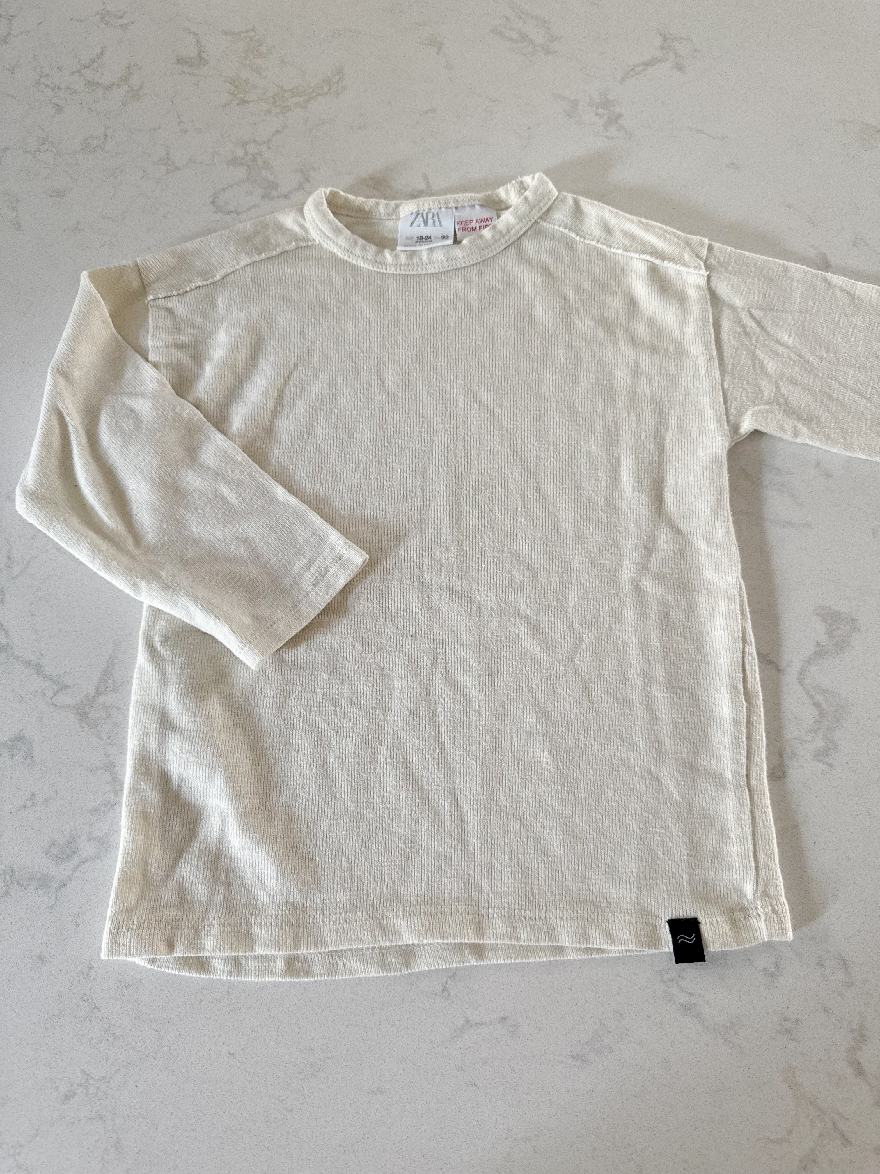 Zara- 18-24m- GUC- long sleeve cream shirt