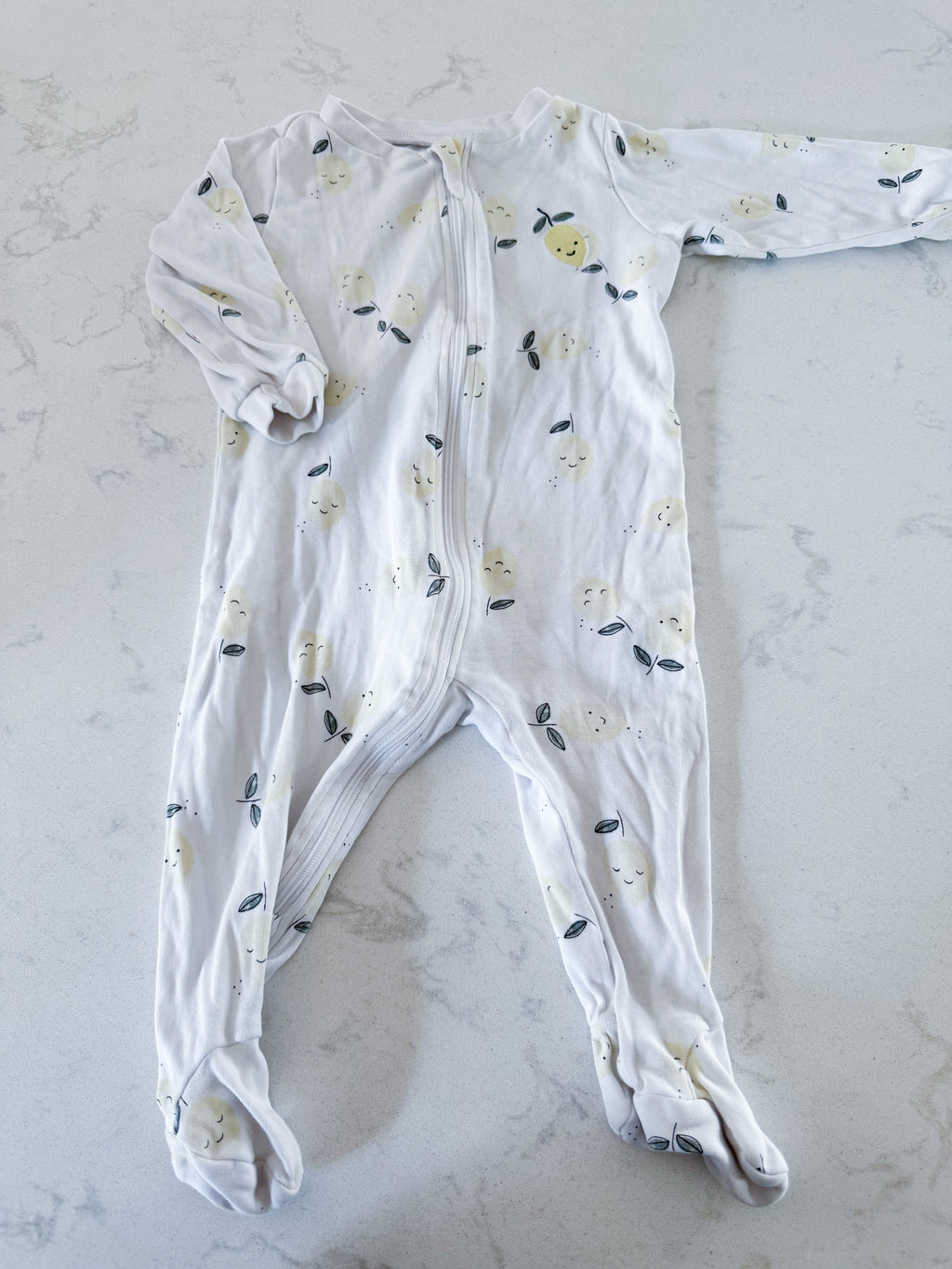 Pekkle- 9m- PLAY- white zip up footie Jammies with embroidered lemon