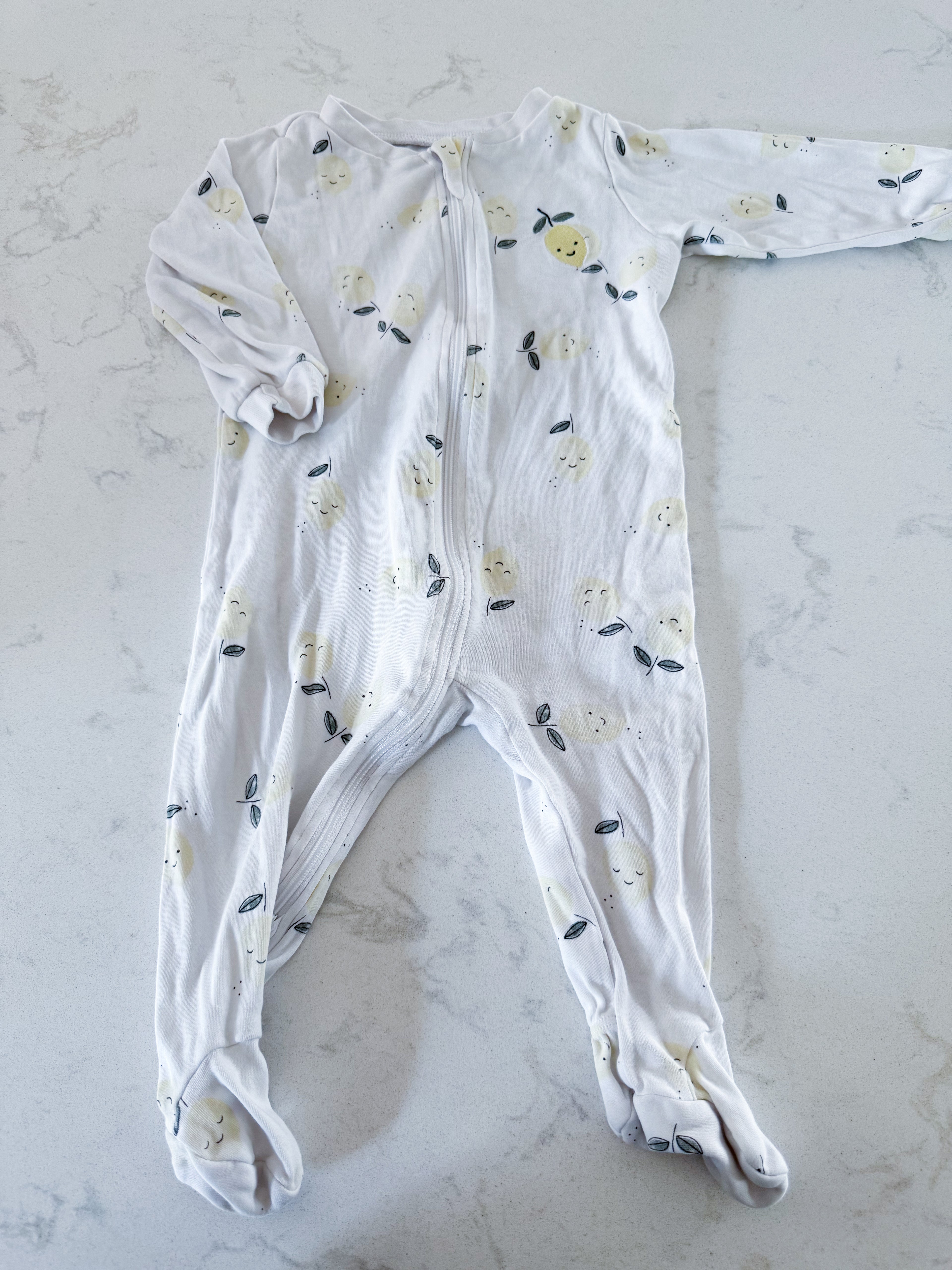 Pekkle- 9m- PLAY- white zip up footie Jammies with embroidered lemon
