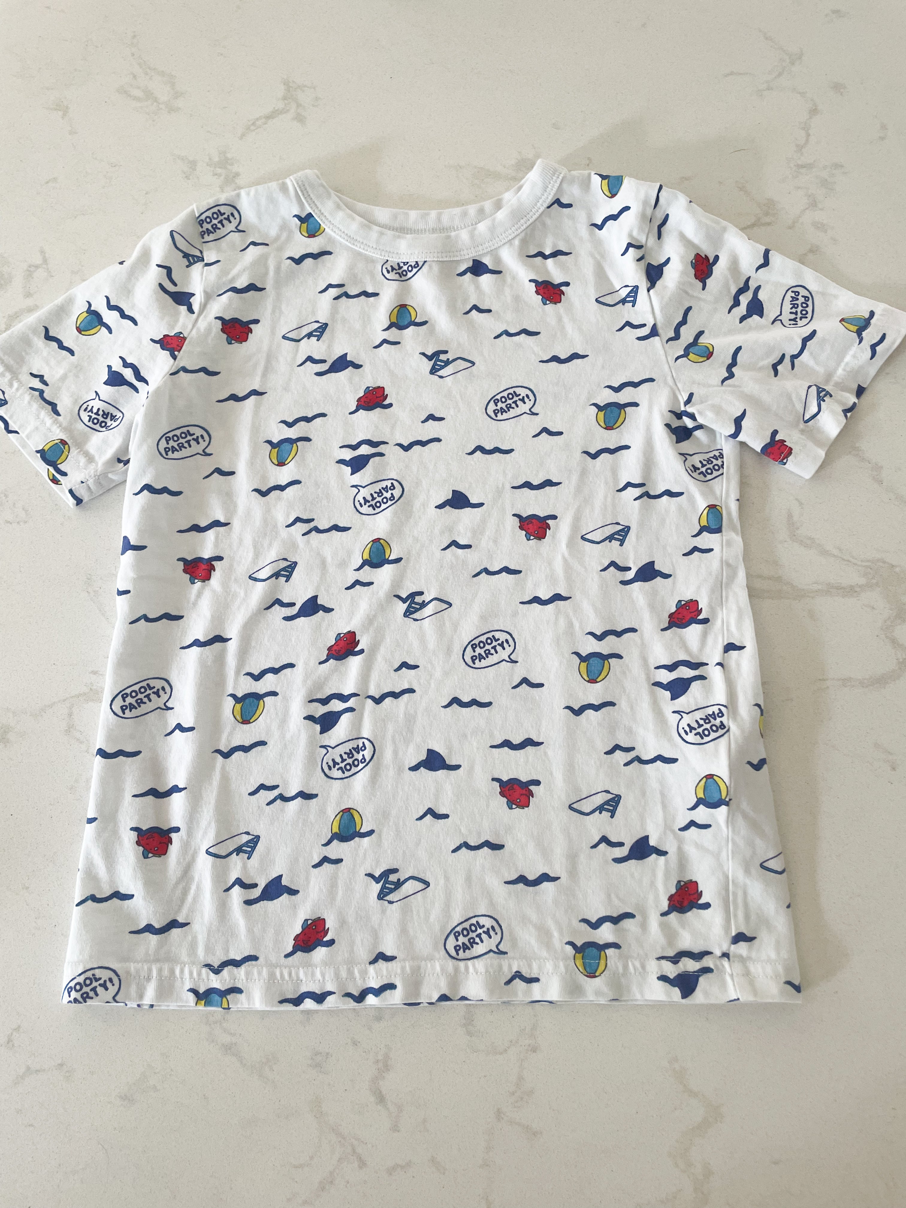 Joe Fresh-5T- VGUC- white t shirt with pool graphics