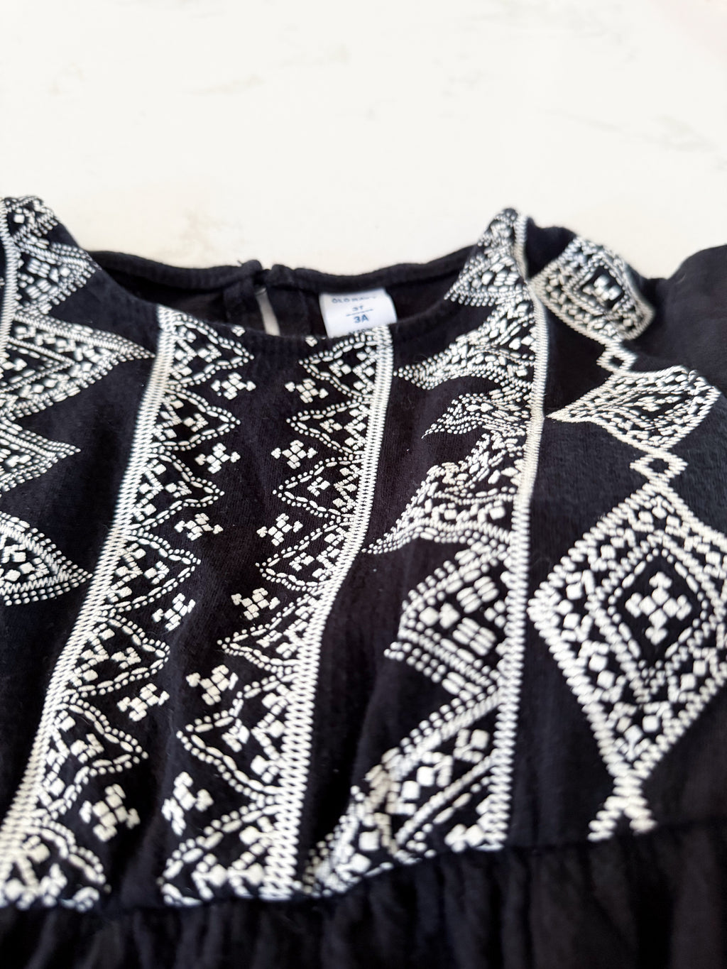 Old Navy- 3T- VGUC- embroidered black muslin dress