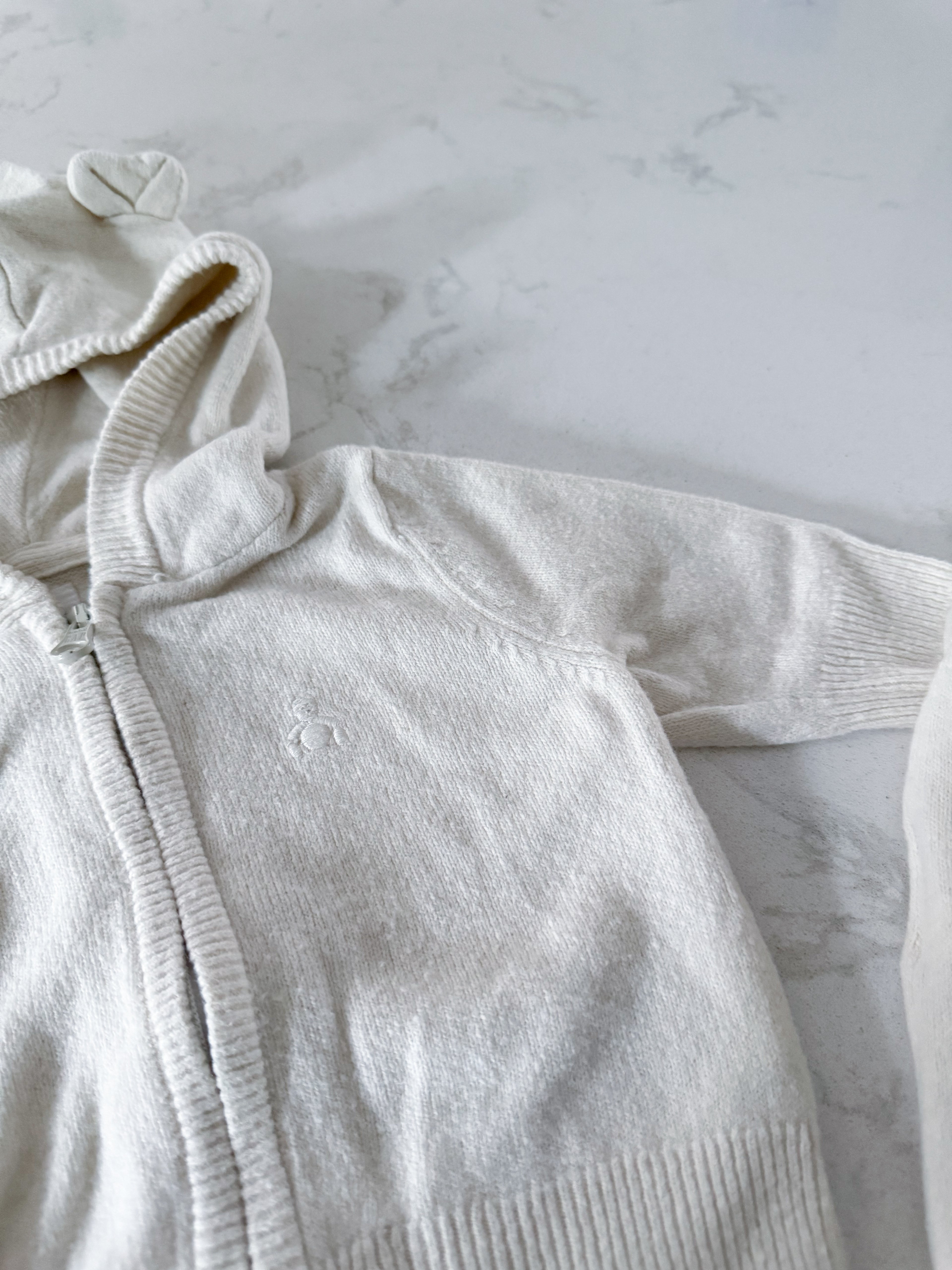 Baby Gap- 0-3m- GUC- cream coloured knit two piece hooded zip up set