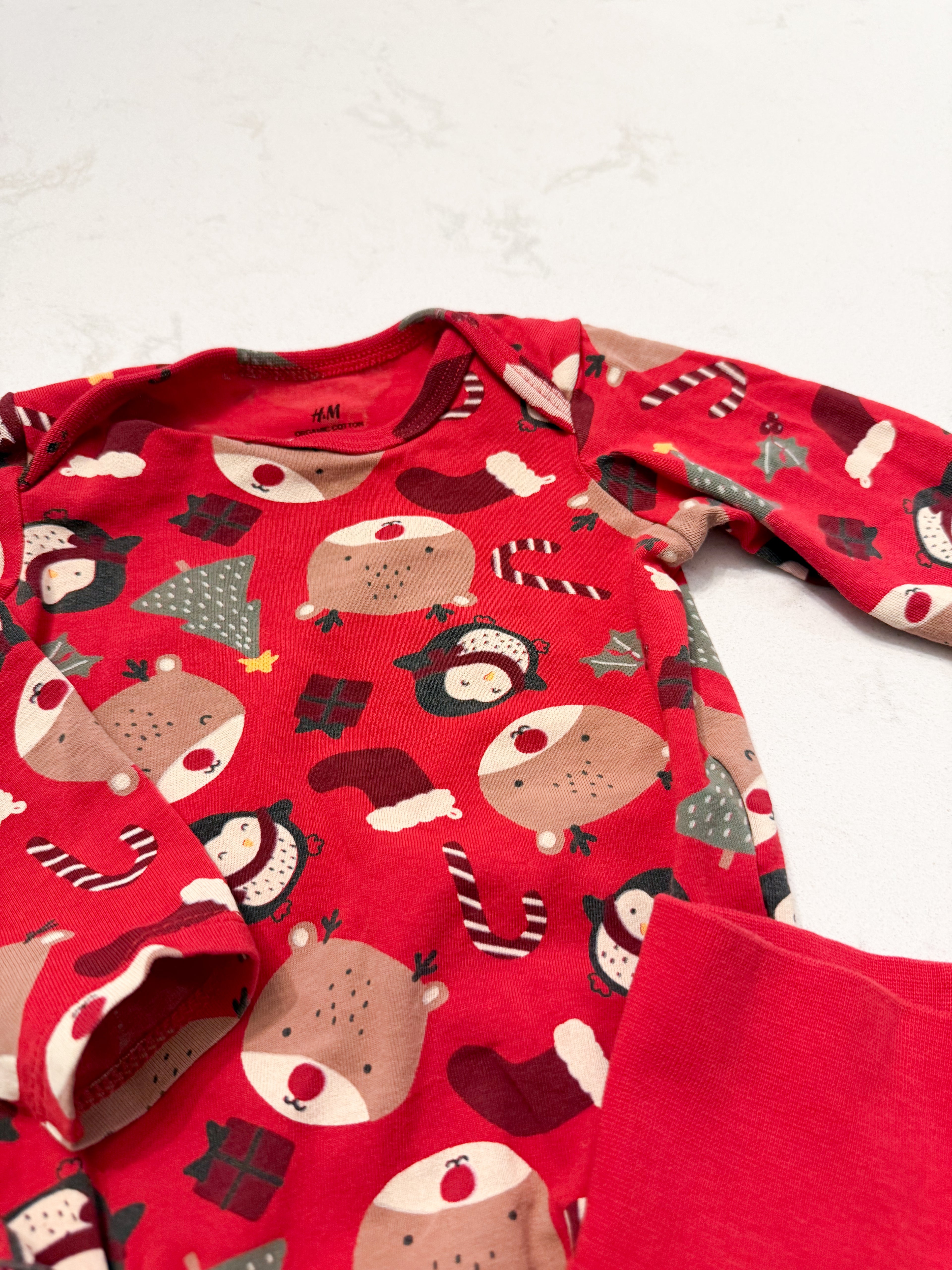 H&M- 3m- VGUC- matching ref Christmas set