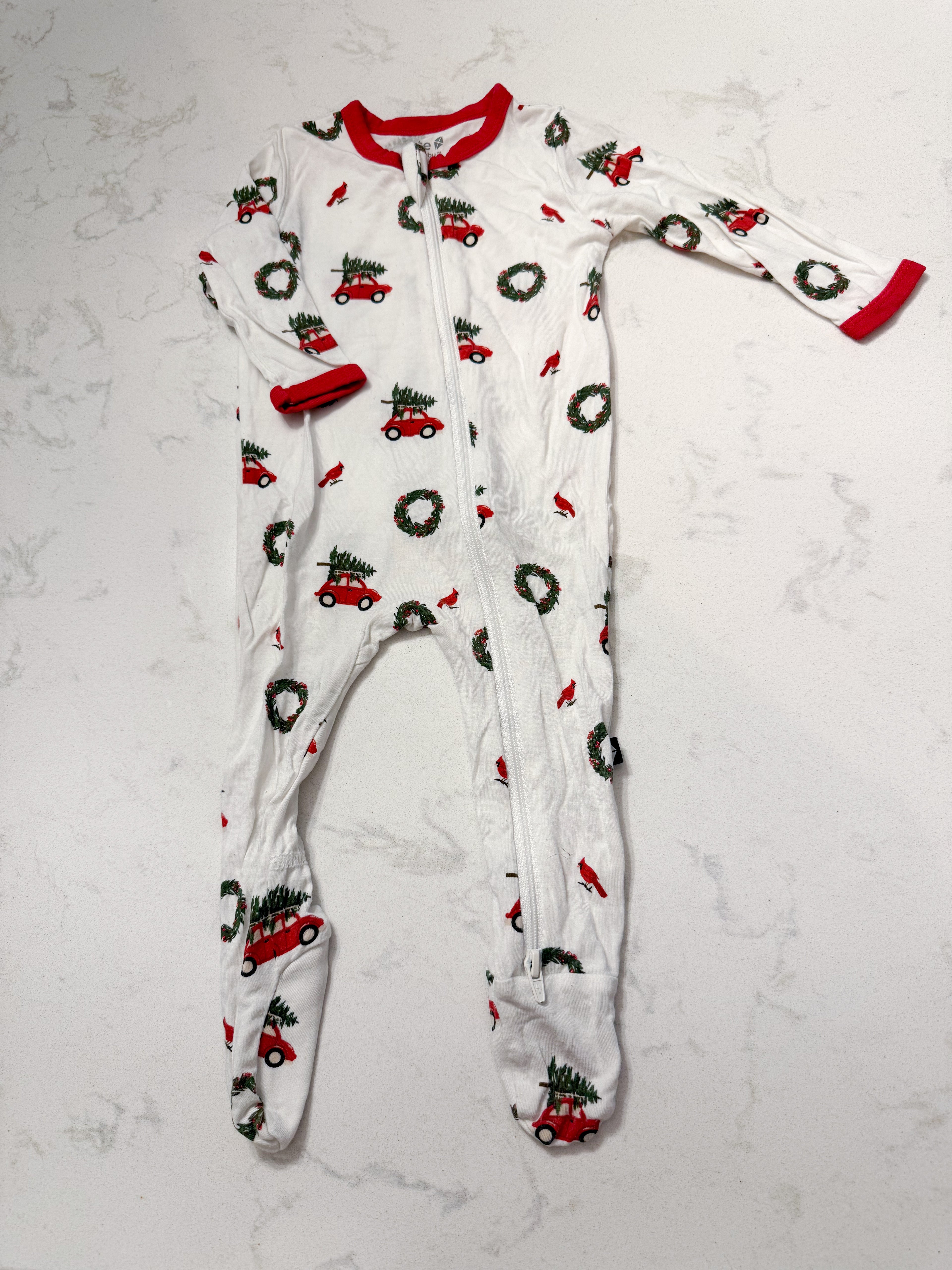 Kyte Baby- 3-6m- GUC- bamboo footie jammies with cars carrying tree