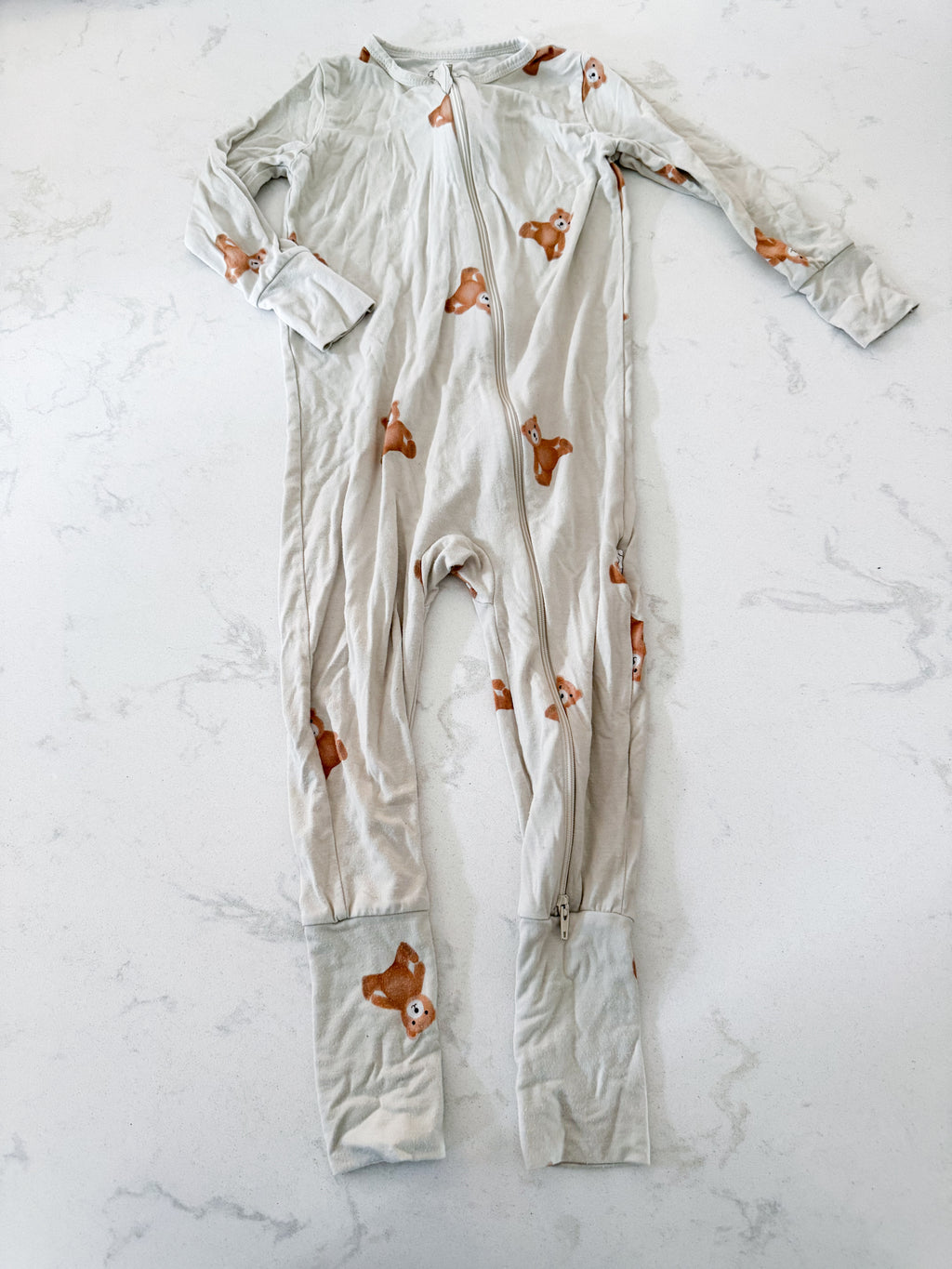 Roobear- 18-24m- PLAY- cream coloured bamboo footless jammies with brown teddy bears