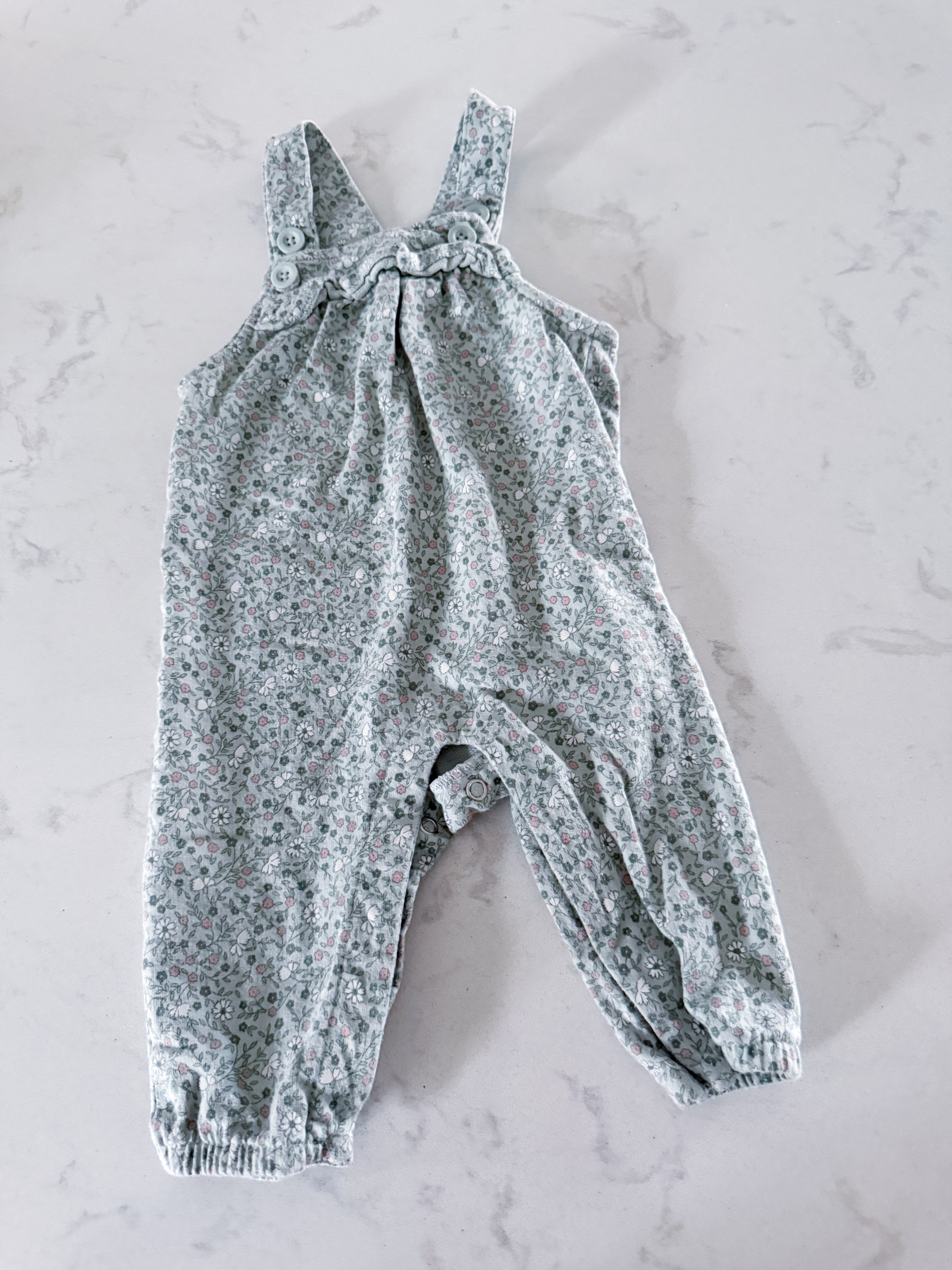 Carters- 3-6m- VGUC- light green cloth overalls with tiny florals