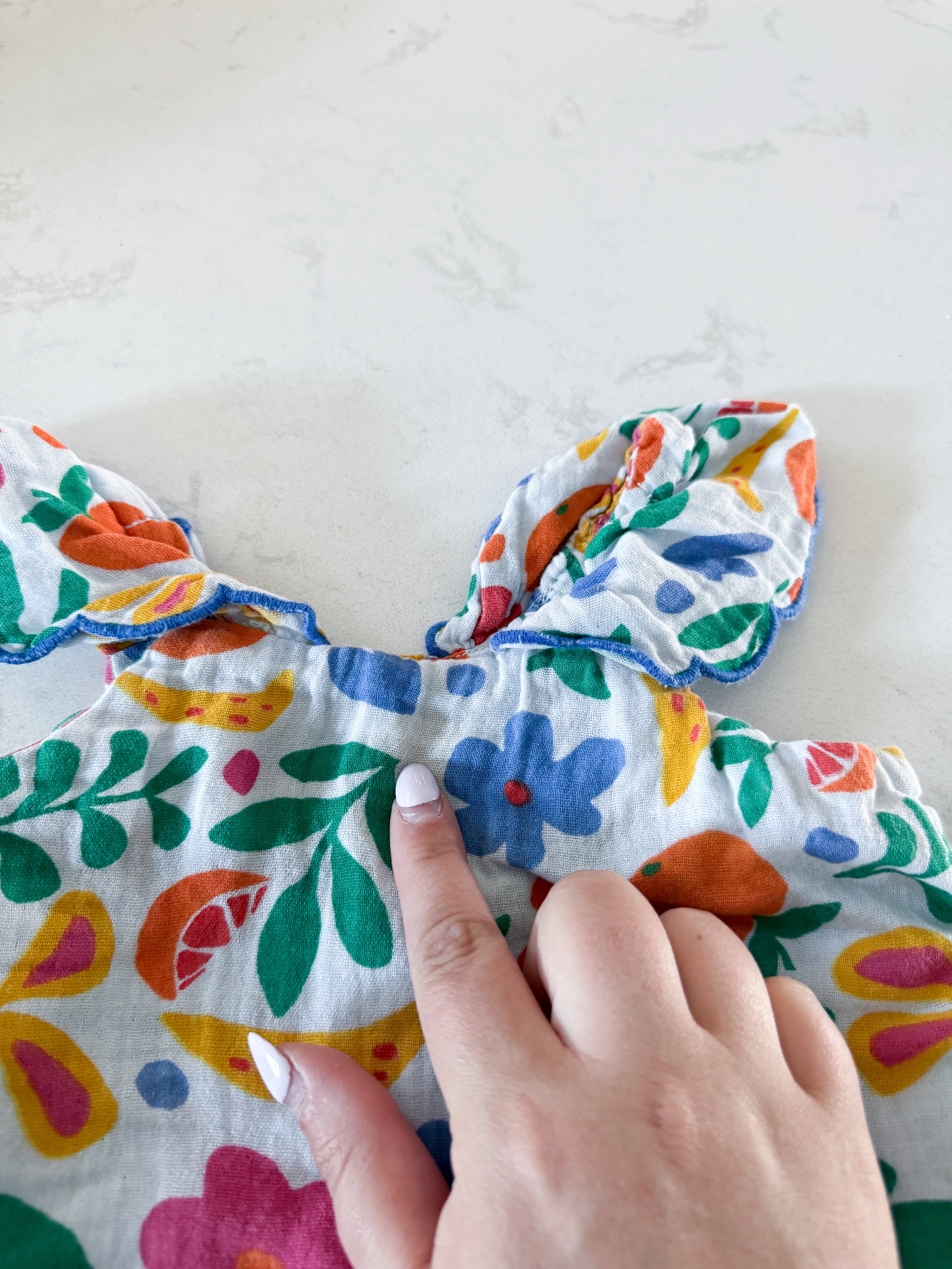 Old Navy- 18-24m- PLAY- two piece set with bright coloured florals