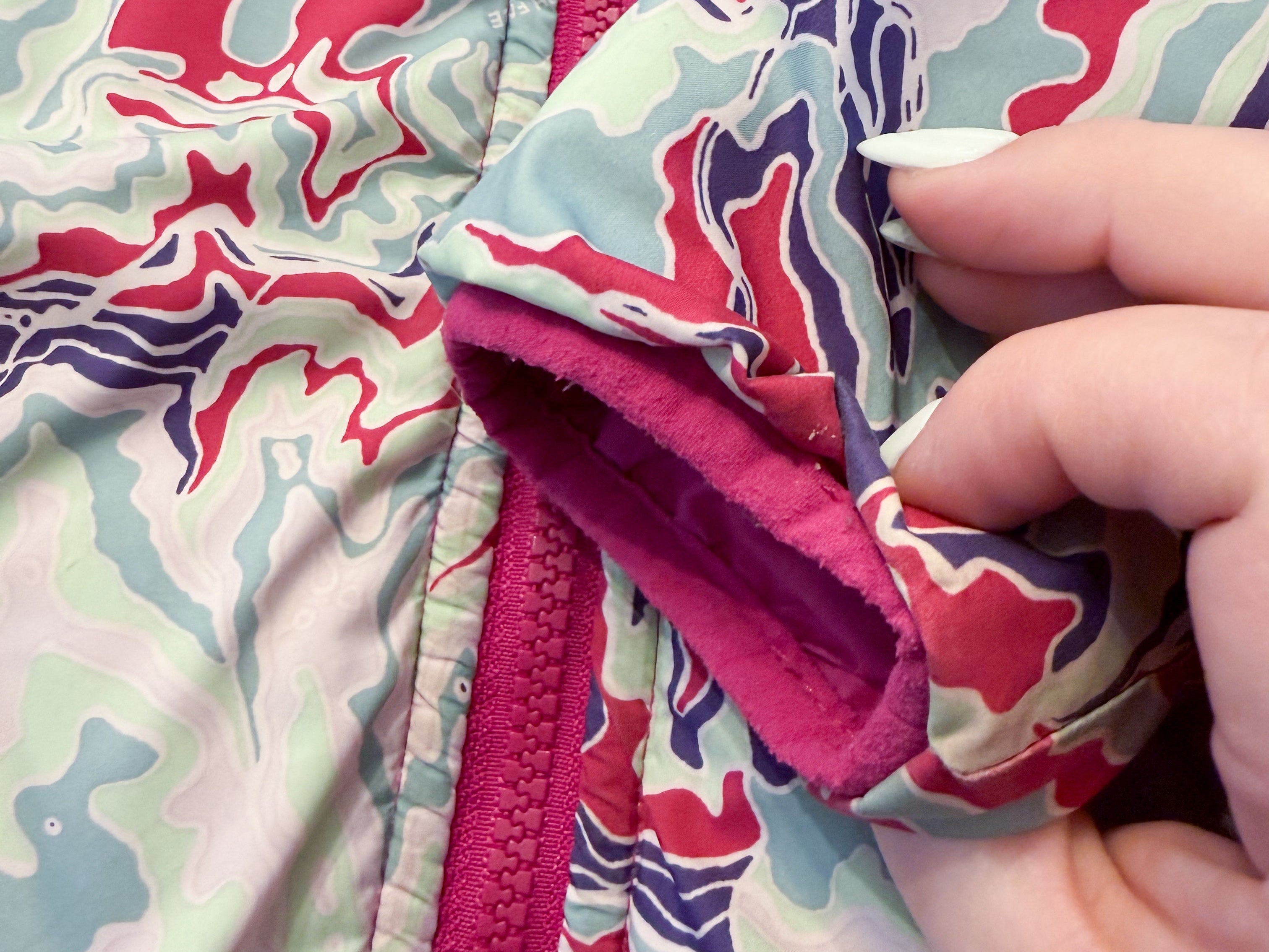 The North Face- 5T- PLAYYYYY- reversible thin spring puffer jacket with pink mint green and purple marbling pattern