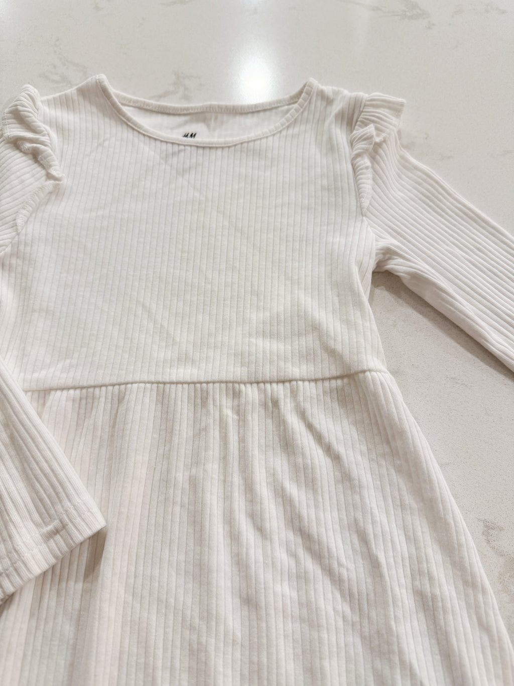 H&M- 3/4T- VGUC- white ribbed long sleeve dress