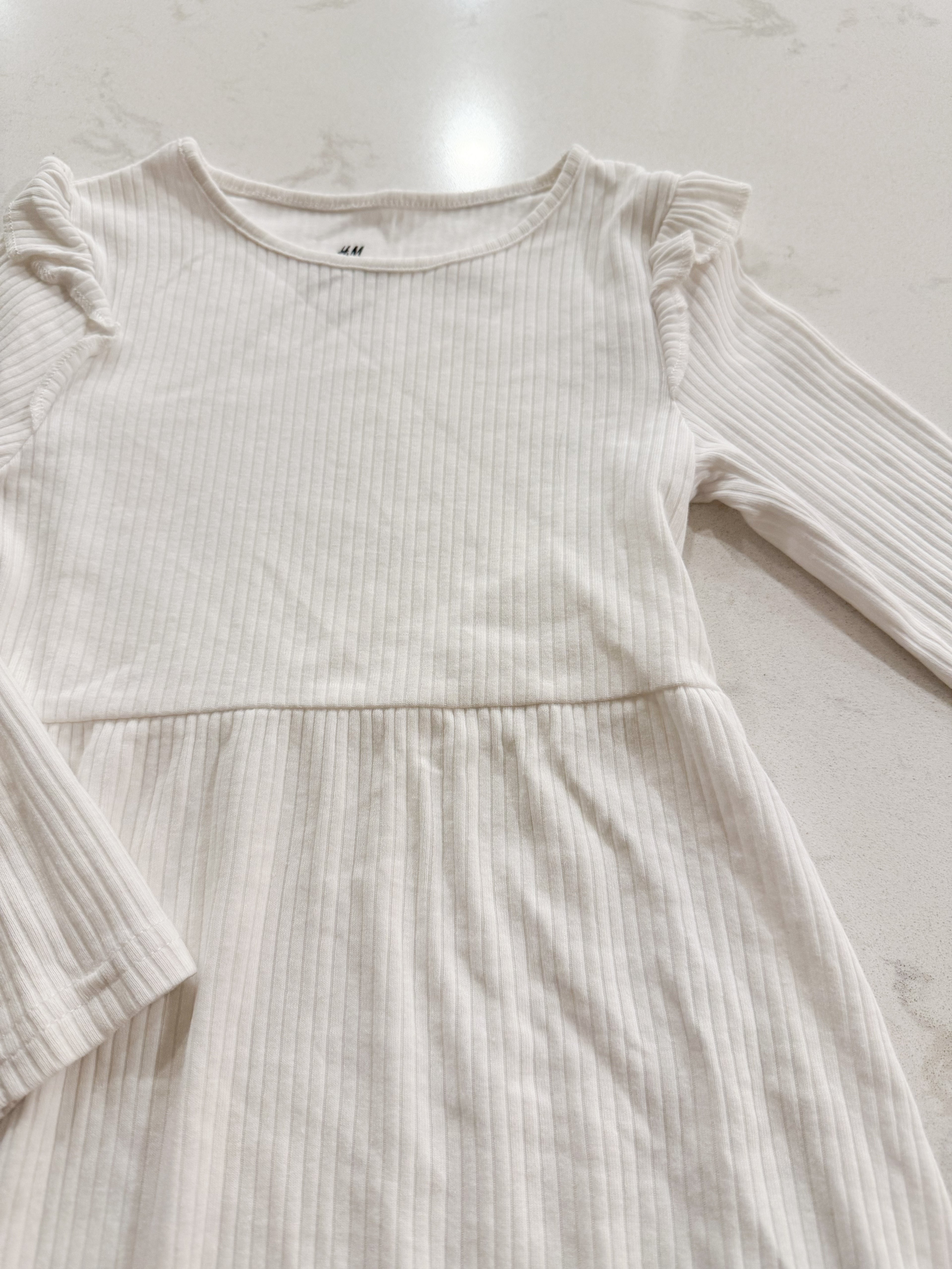 H&M- 3/4T- VGUC- white ribbed long sleeve dress