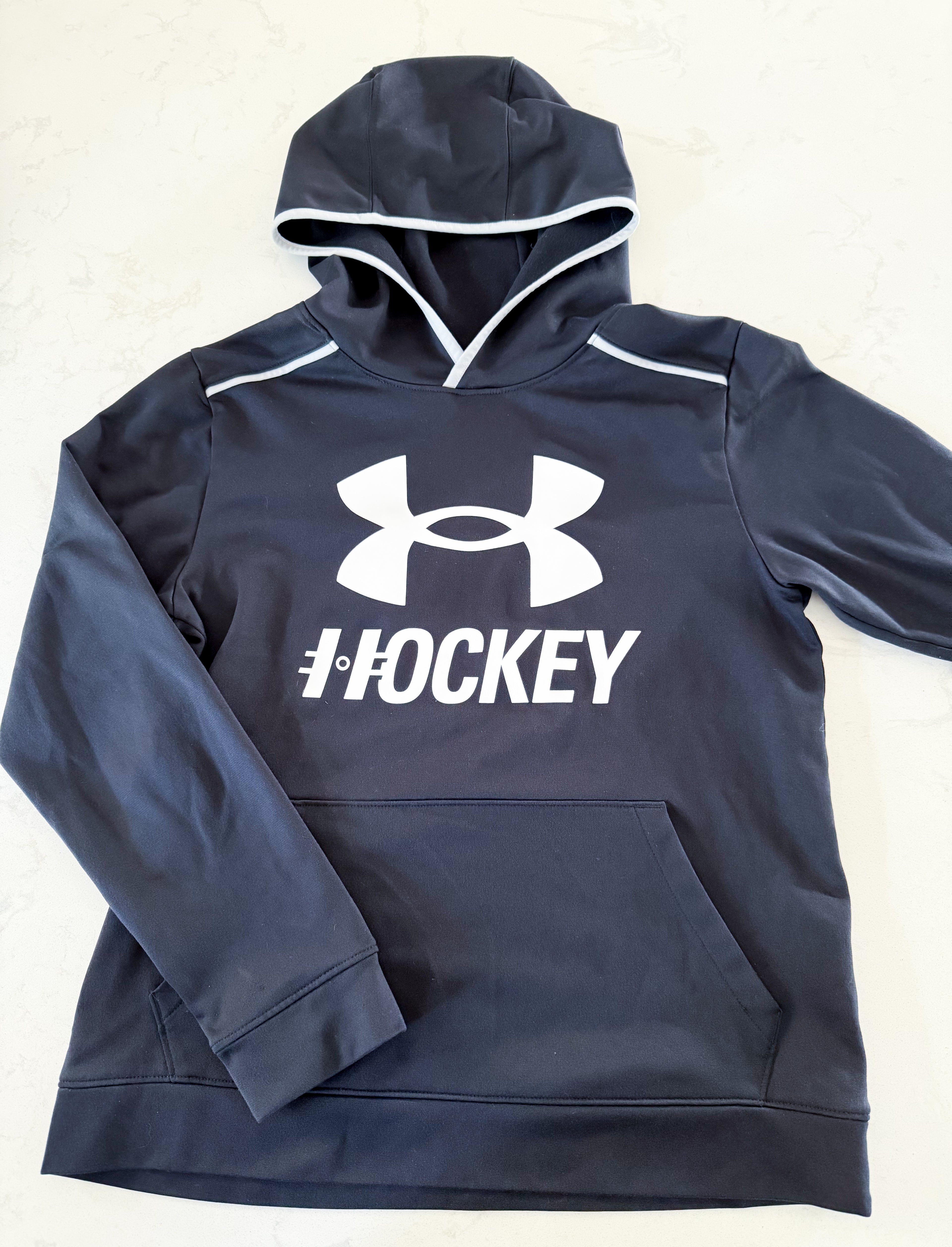 UnderArmour-12-14Y-VGUC-black athletic hoodie with Hockey