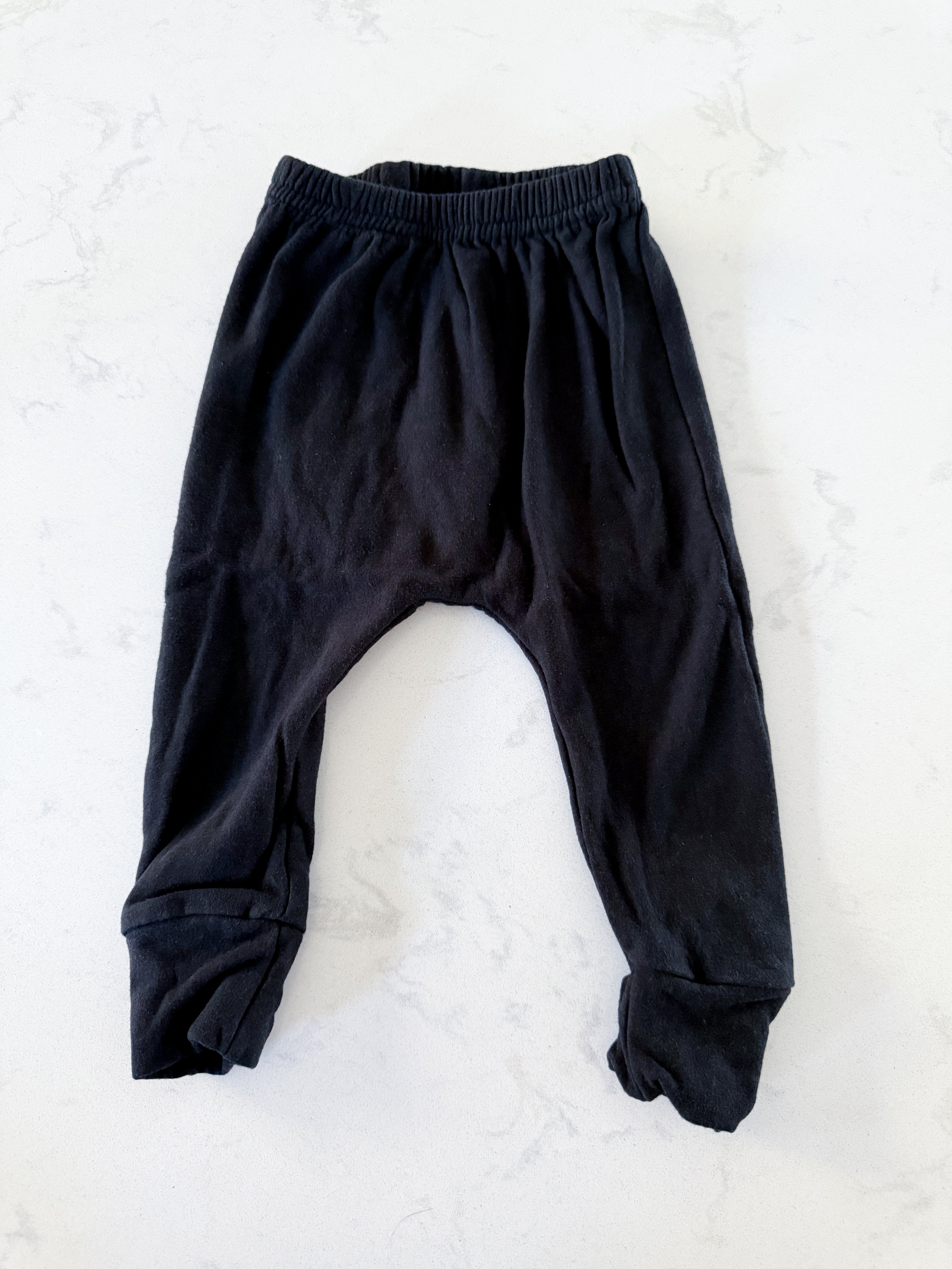 Vi & Jax- 6-12m- GUC- black slouchy pants