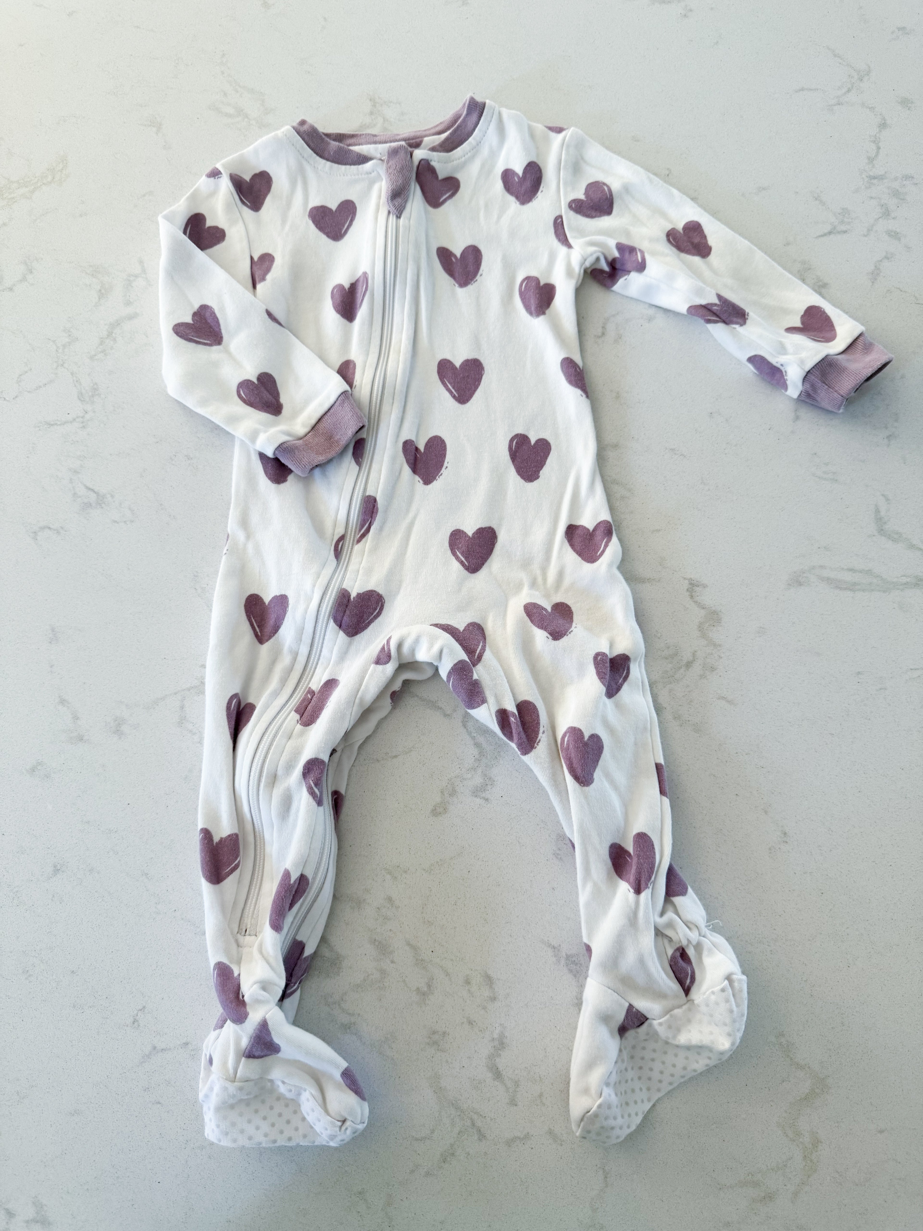 Zippy Jamz- 6-9m- PLAY- white zipper pajamas with purple hearts