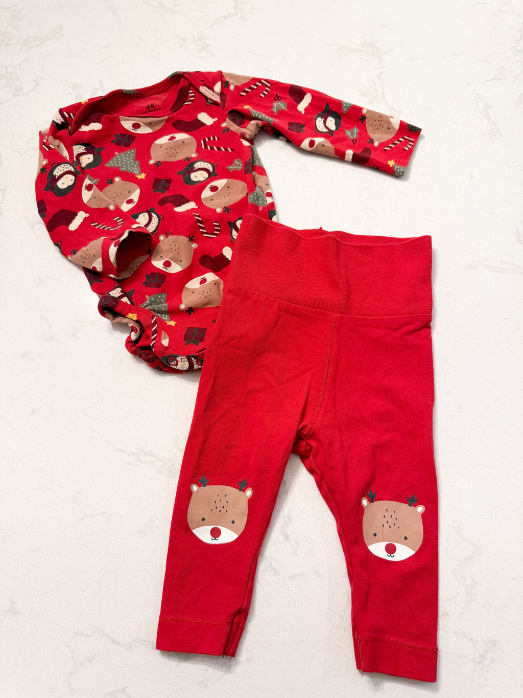 H&M- 3m- VGUC- matching ref Christmas set