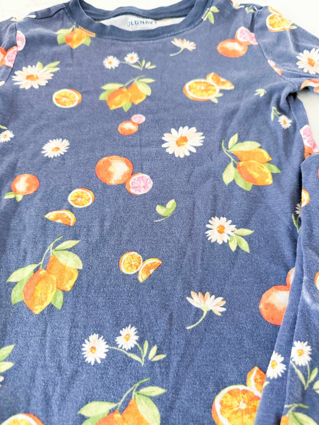 Old Navy- 6Y- GUC- dark blue short sleeve shirt with orange pattern