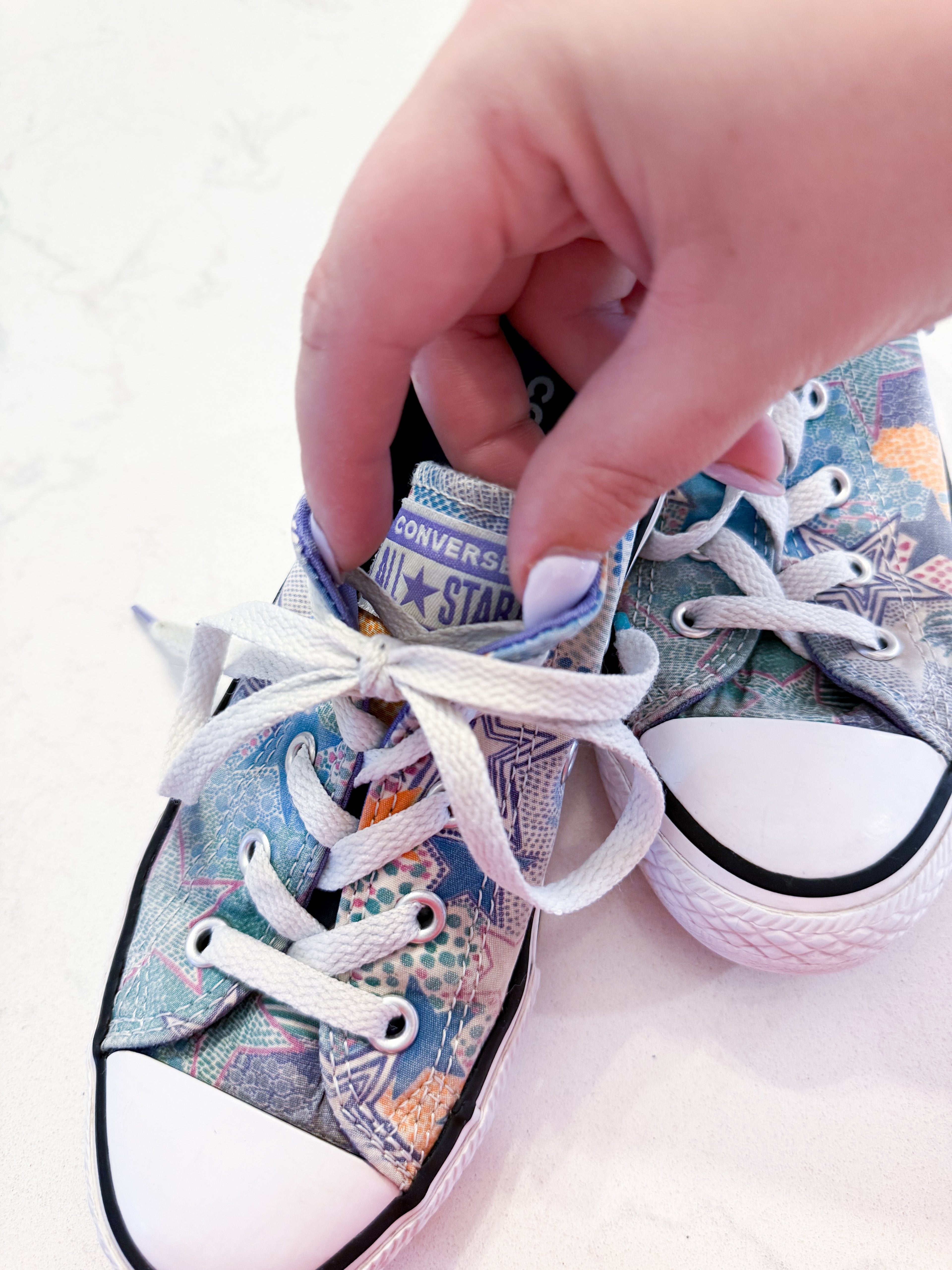 Converse- 1Y- VGUC- multicoloured pattern shoes with laces