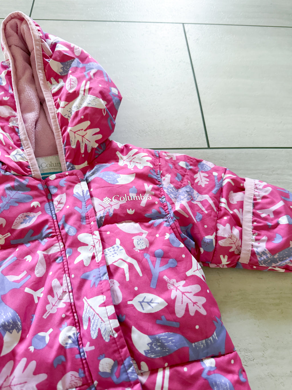 Columbia- 0-3m- VGUC- pink snowsuit