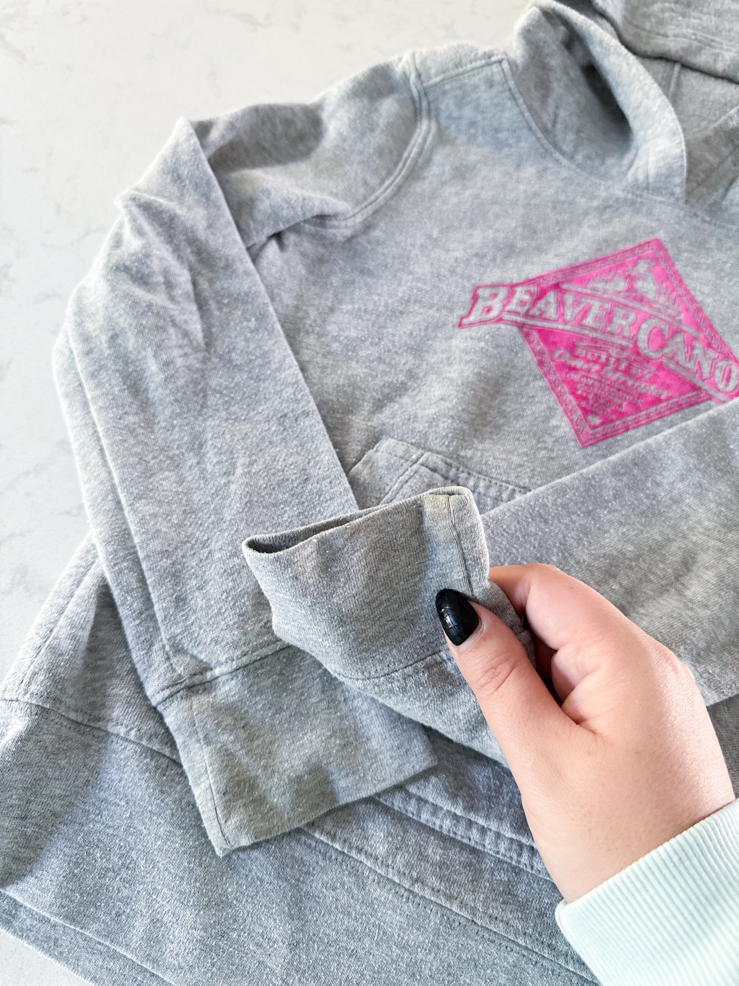 Roots- 6-7Y- PLAY- grey hoodie with pink logo