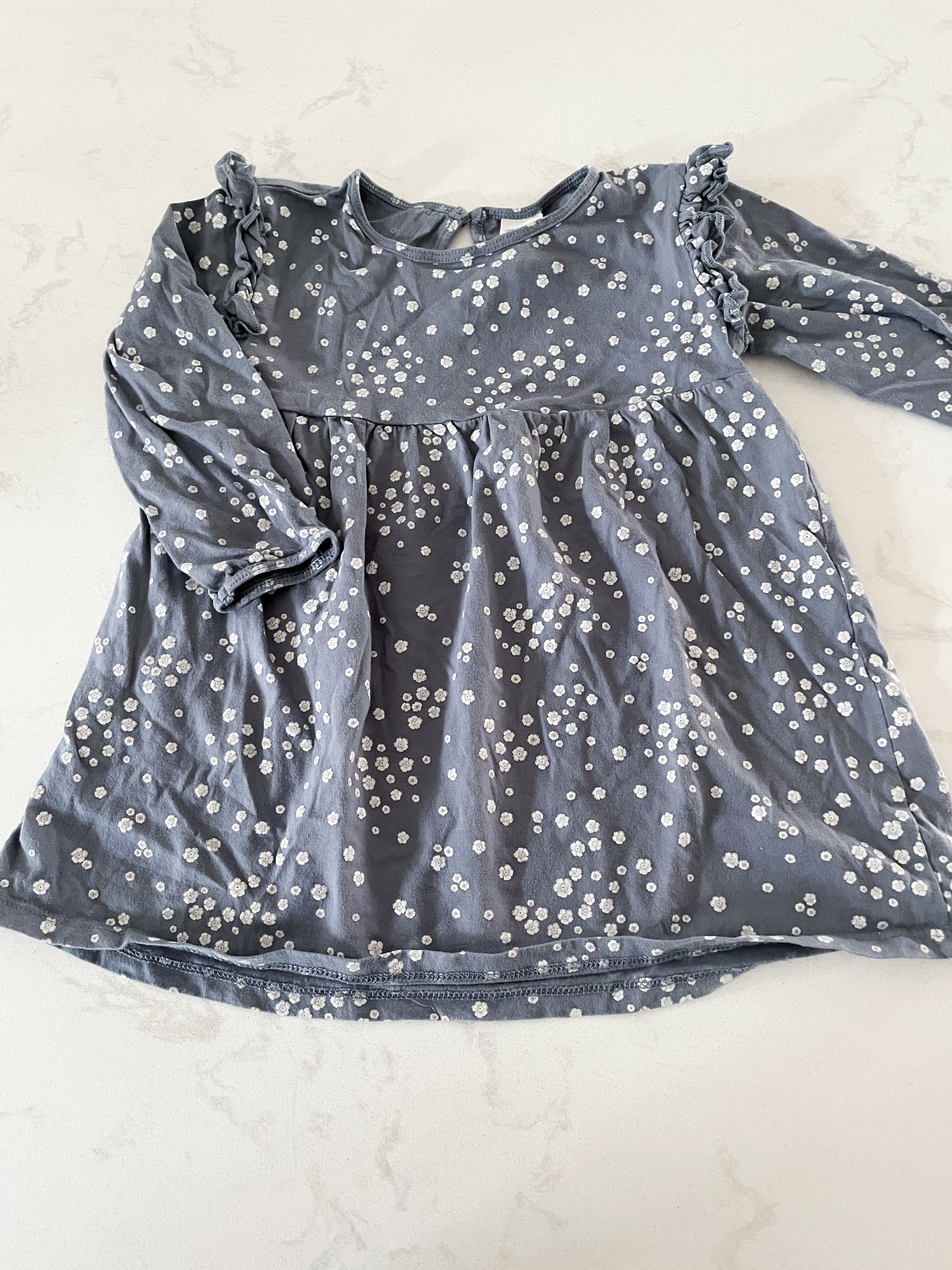 H&M-12-18m-GUC-light grey blue ruffle dress with small white florals