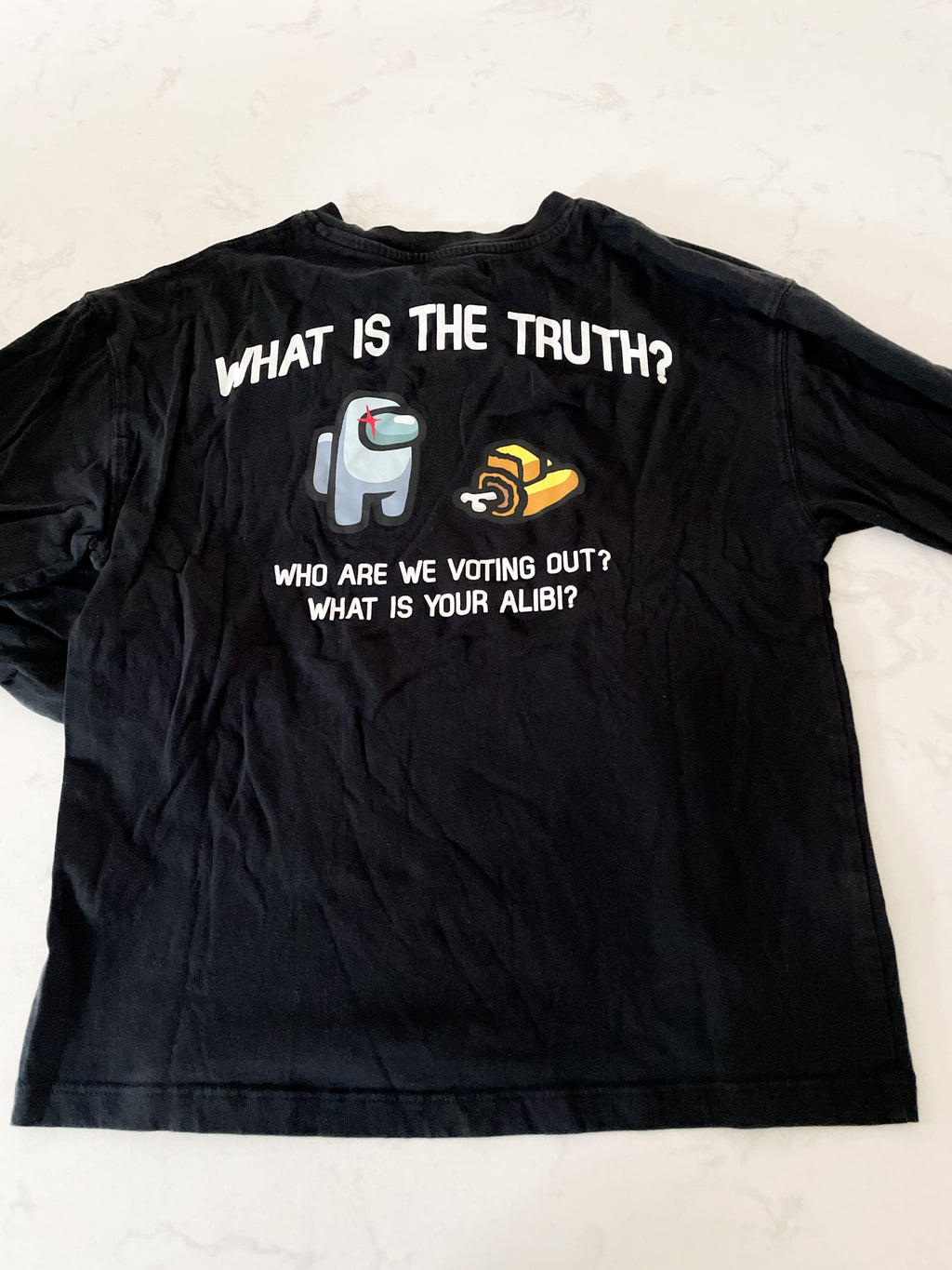 Zara x Among Us- 11-12Y- VGUC- long sleeve black shirt with among us shirt