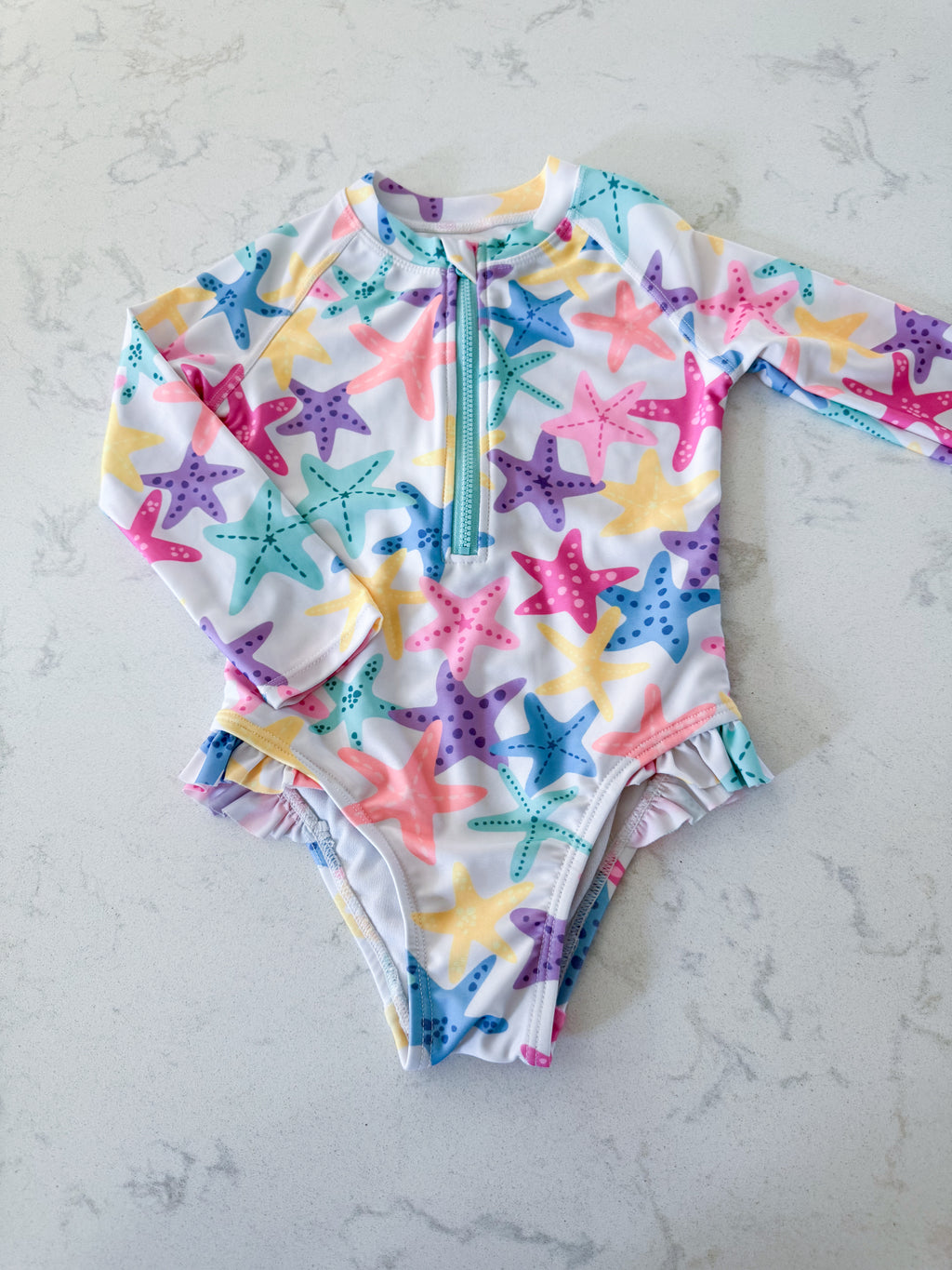 George- 2T- VGUC- white long sleeve bodysuit with colourful starfish