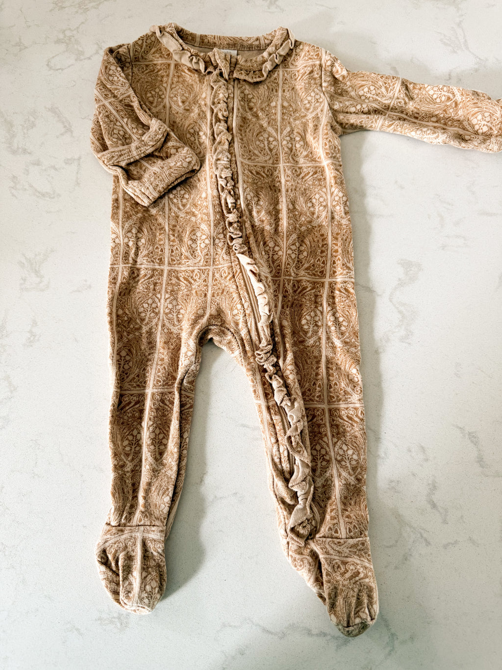 Kate Quinn- 0-3m- GUC- yellowish brown ruffle zip up footie Jammies