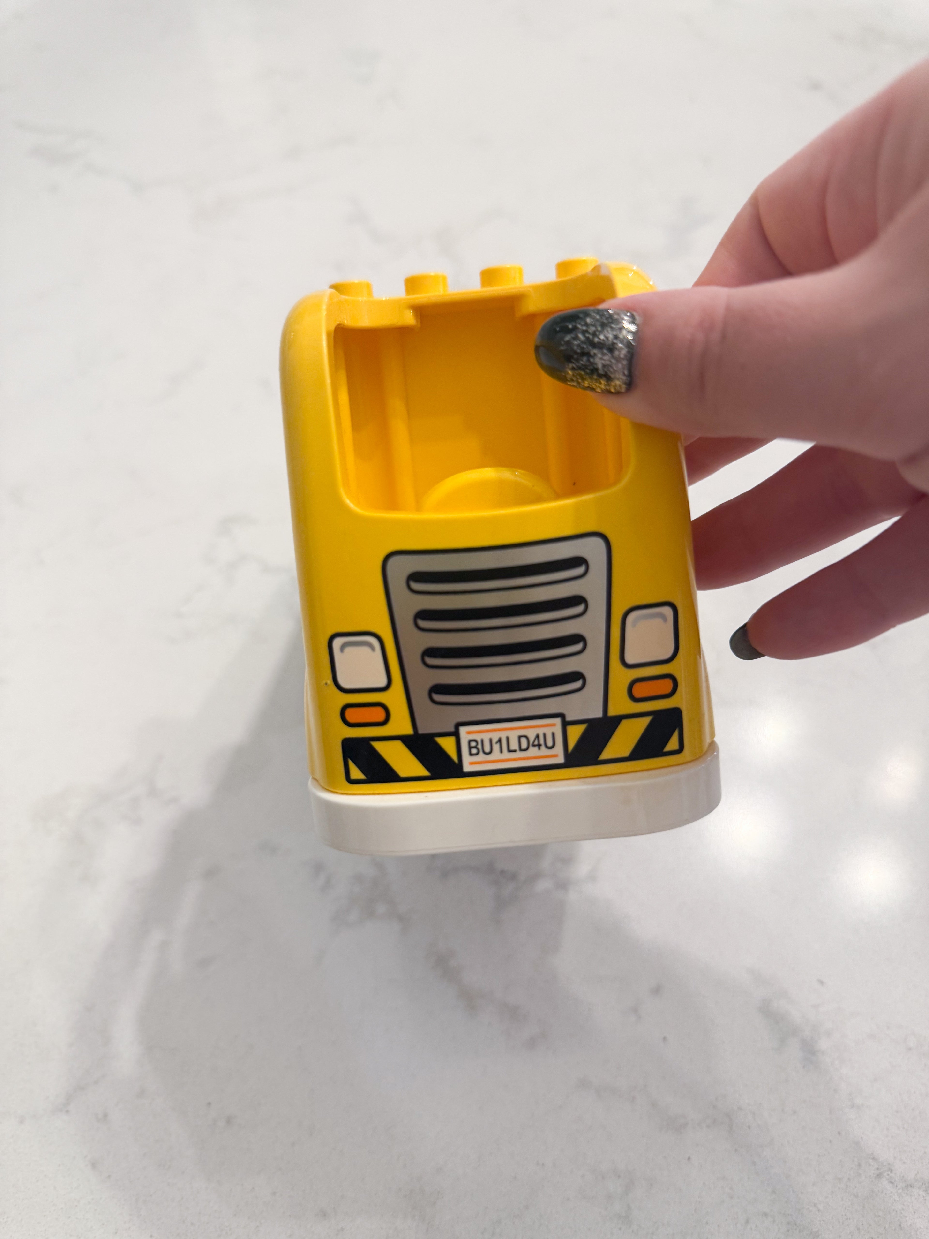 Duplo- Construction set- VGUC ** missing one figure**