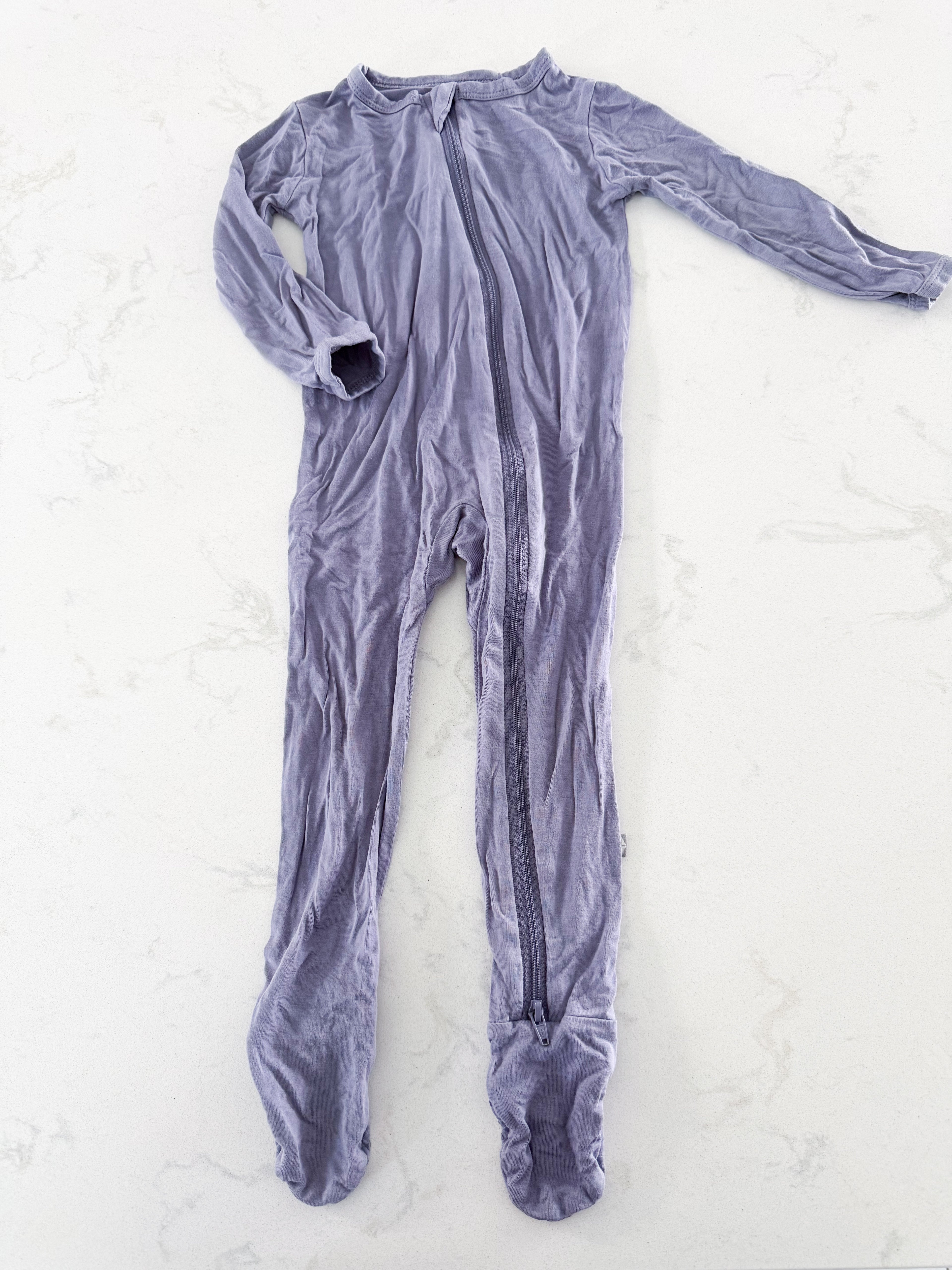 Kyte Baby- 12-18m- GUC- light purple bamboo footie pajamas