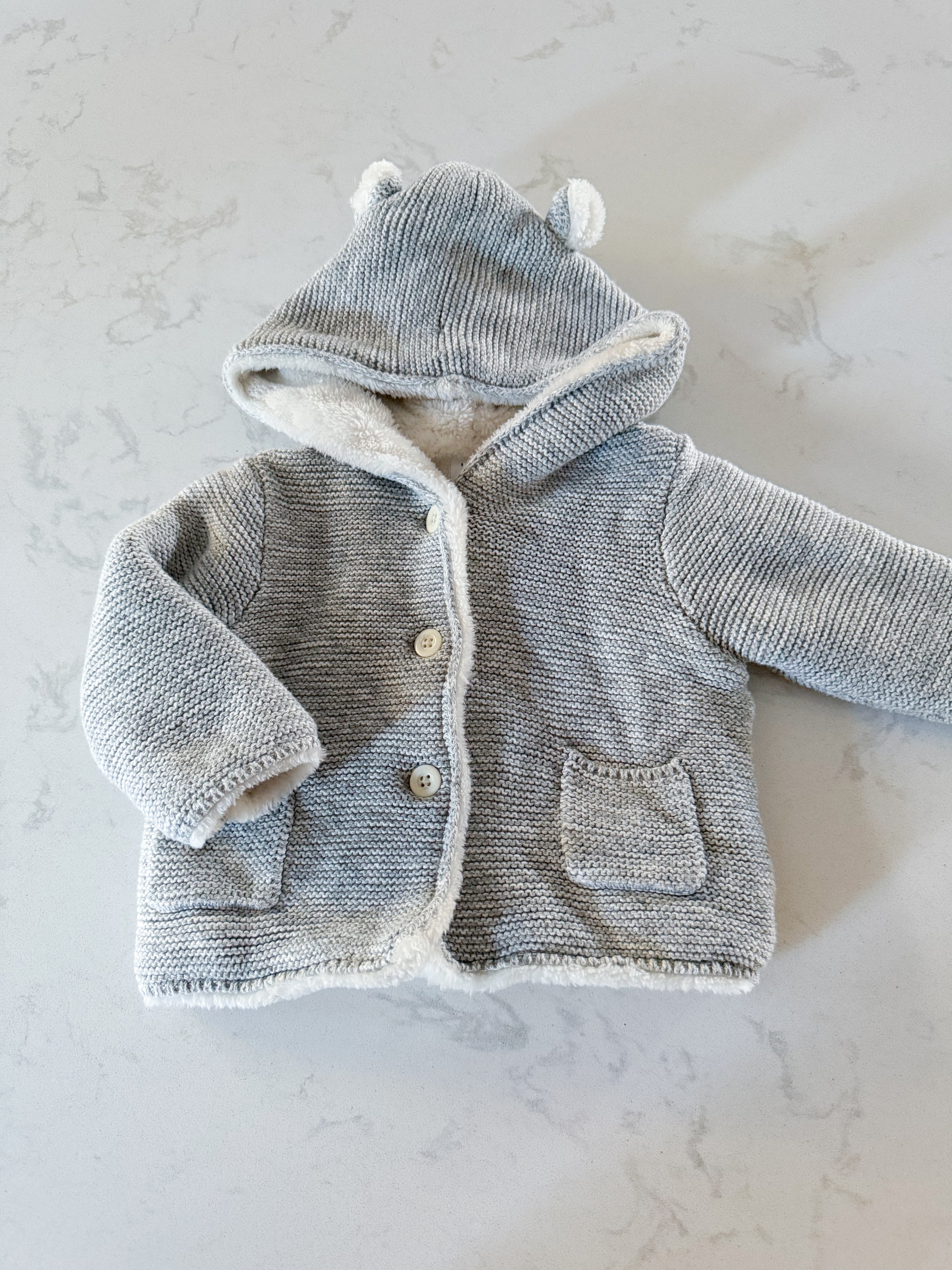 Gap- 6-12m- VGUC- light grey thick fuzzy button up cardigan with hood