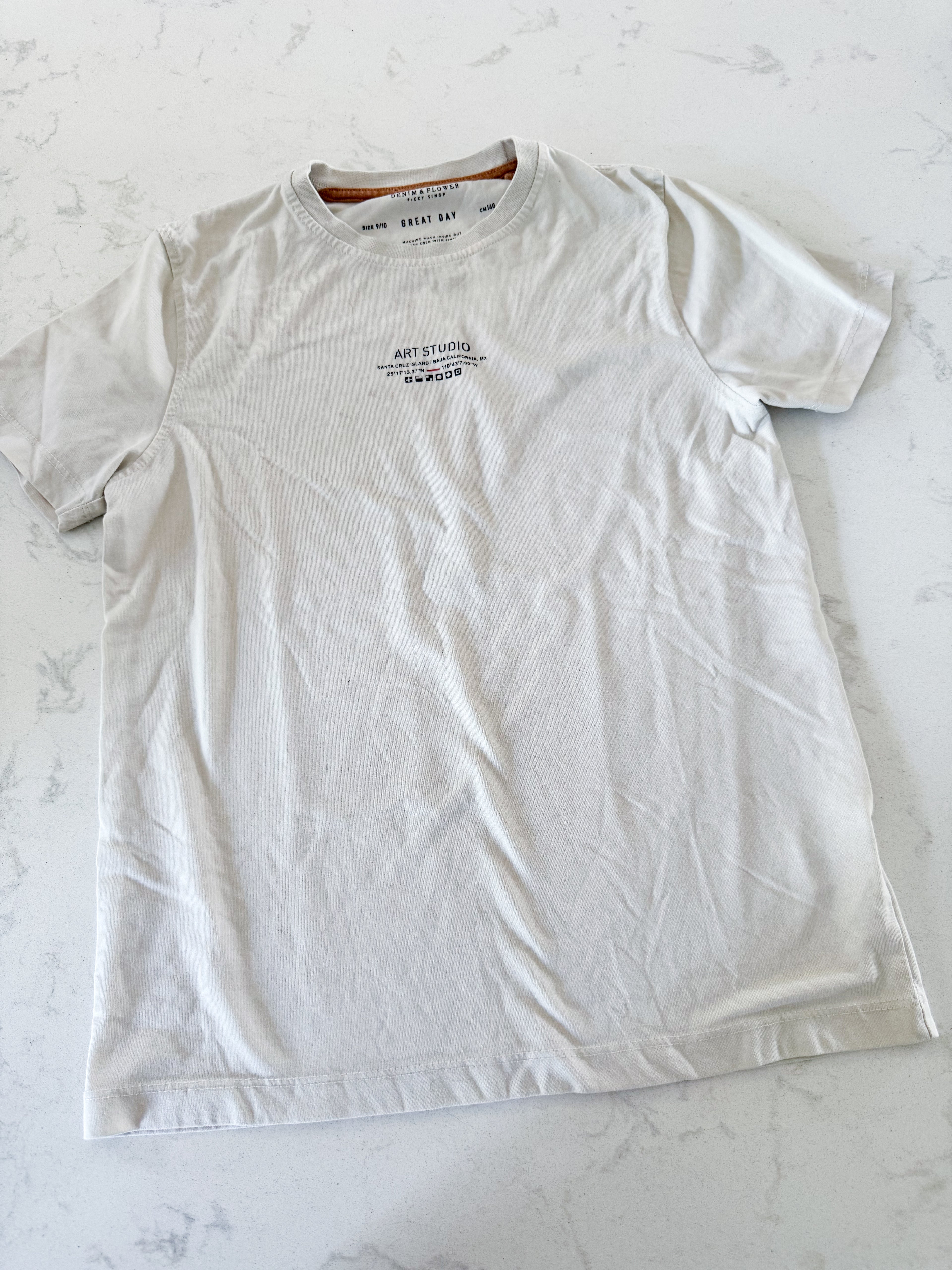Denim and Flower- 9-10Y- GUC- beige t shirt with sailboat graphic on back
