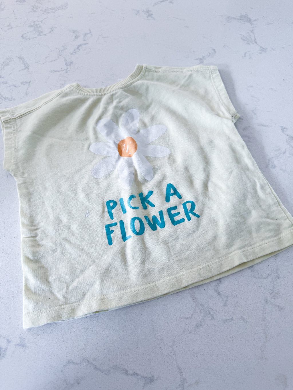 Zara- 2-3Y- PLAY- light yellow extra short sleeve shirt with daisy on front