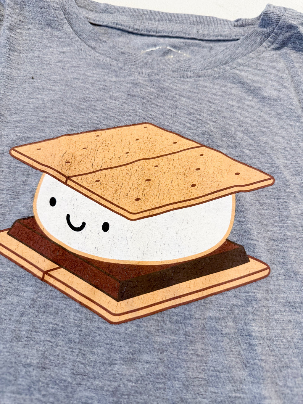 Whistle and Flute- fits 5T- GUC- grey t shirt with s’mores graphic