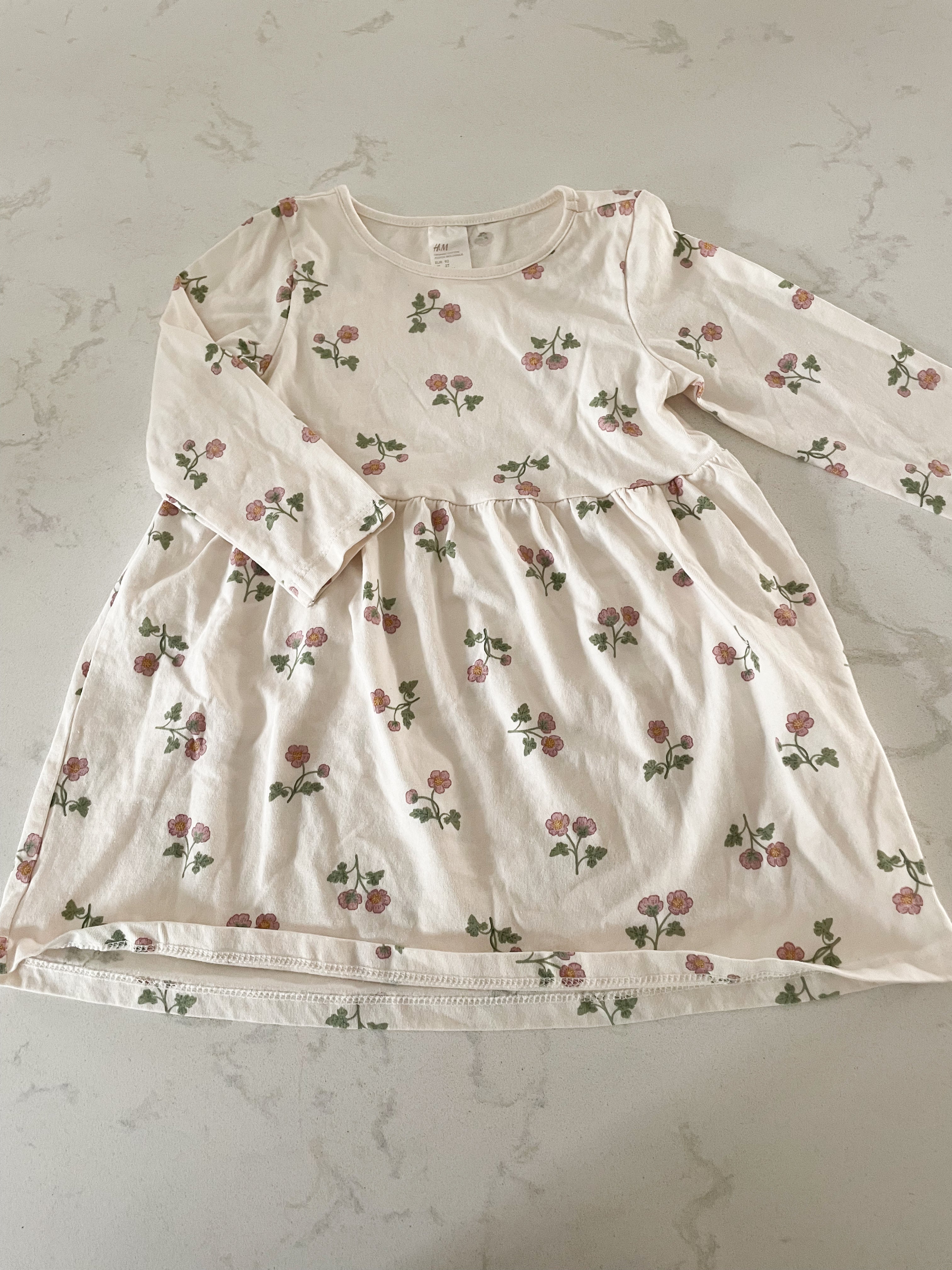 H&M-2T-GUC-cream coloured long sleeve dress with pink florals